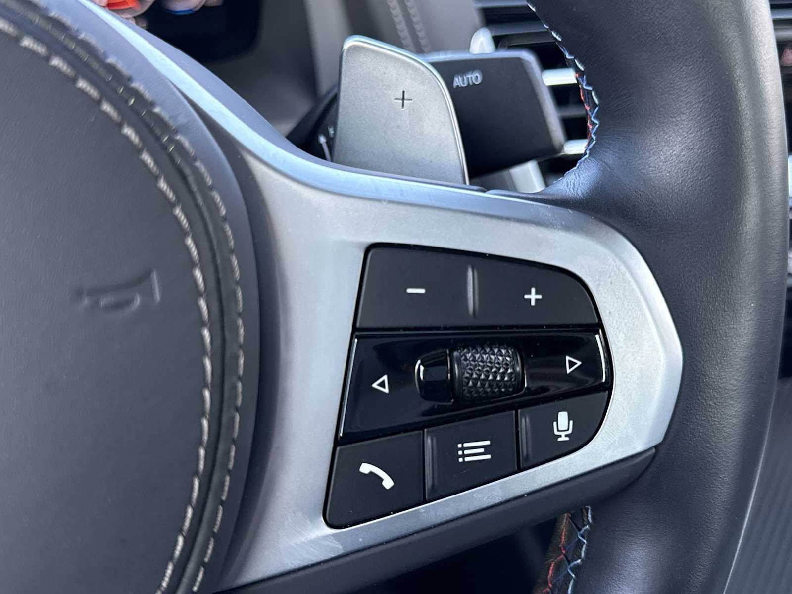 Thumbnail: 2025 BMW 8 Series - 25