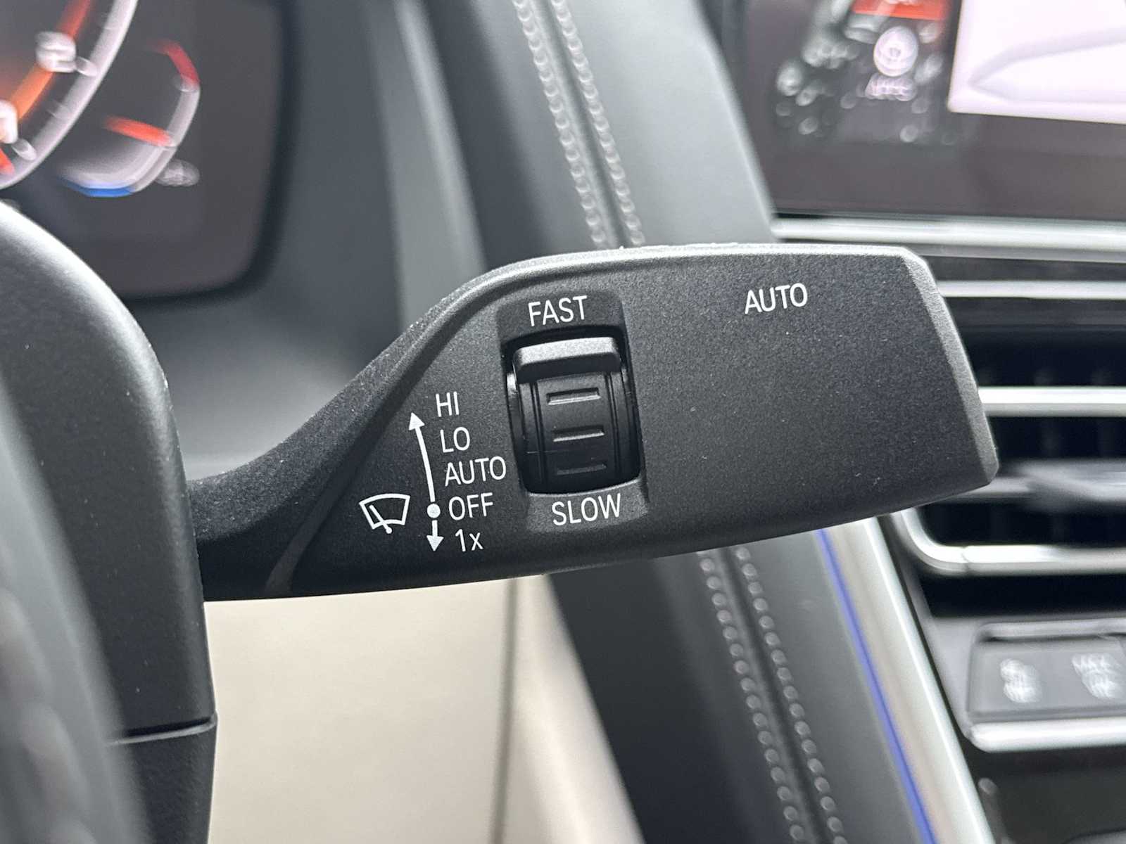 2026 BMW 8 Series M850i - Photo 24