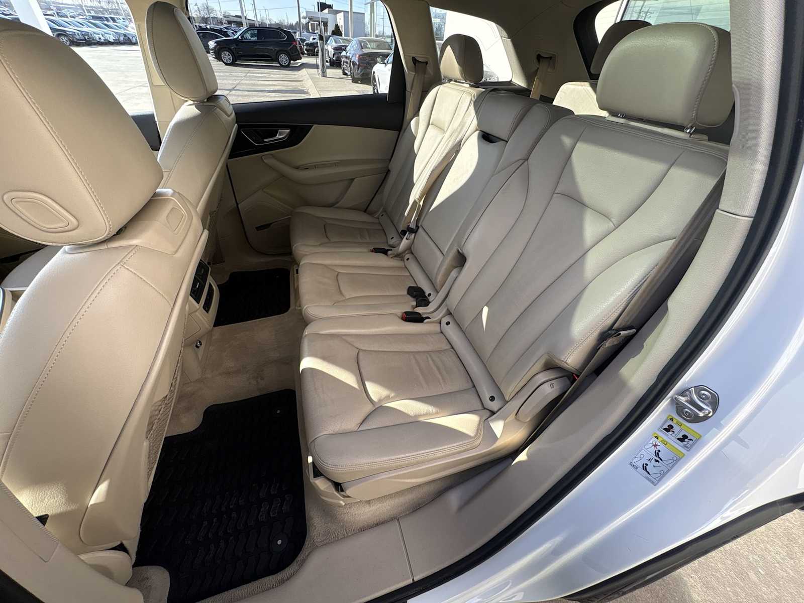 Thumbnail: 2019 Audi Q7 - 19