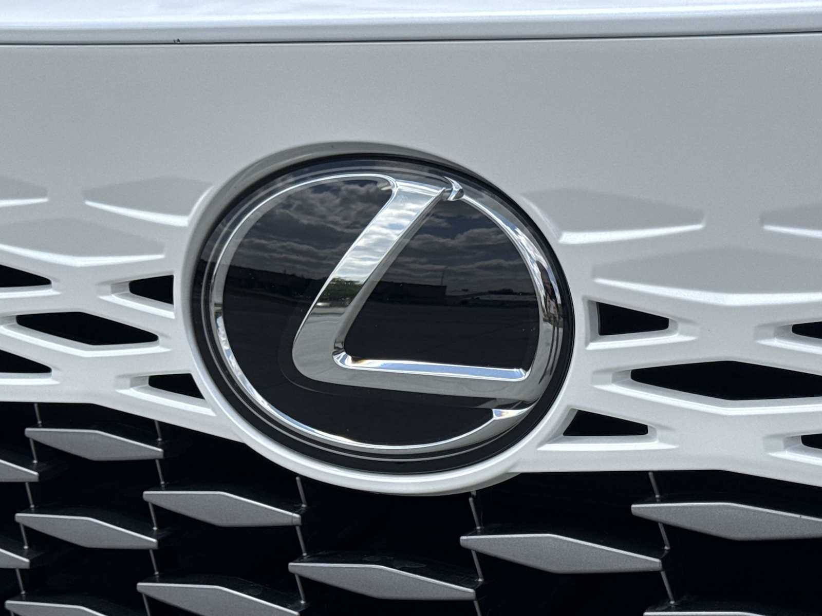 Thumbnail: 2023 Lexus RX - 12