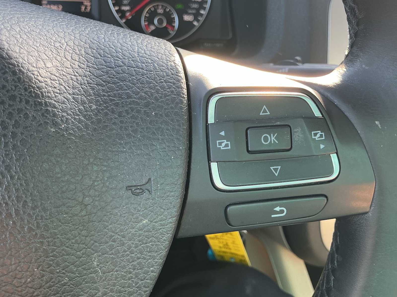 Thumbnail: 2014 Volkswagen Eos - 21