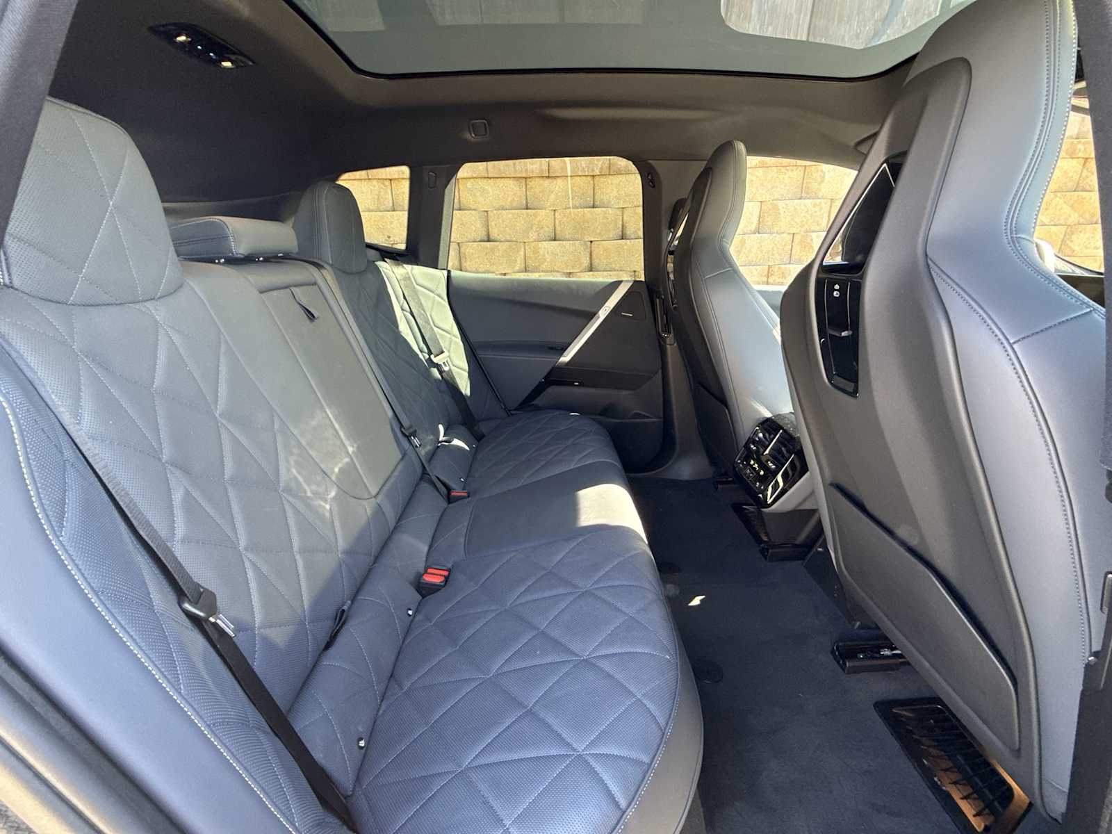 Thumbnail: 2026 BMW iX - 20