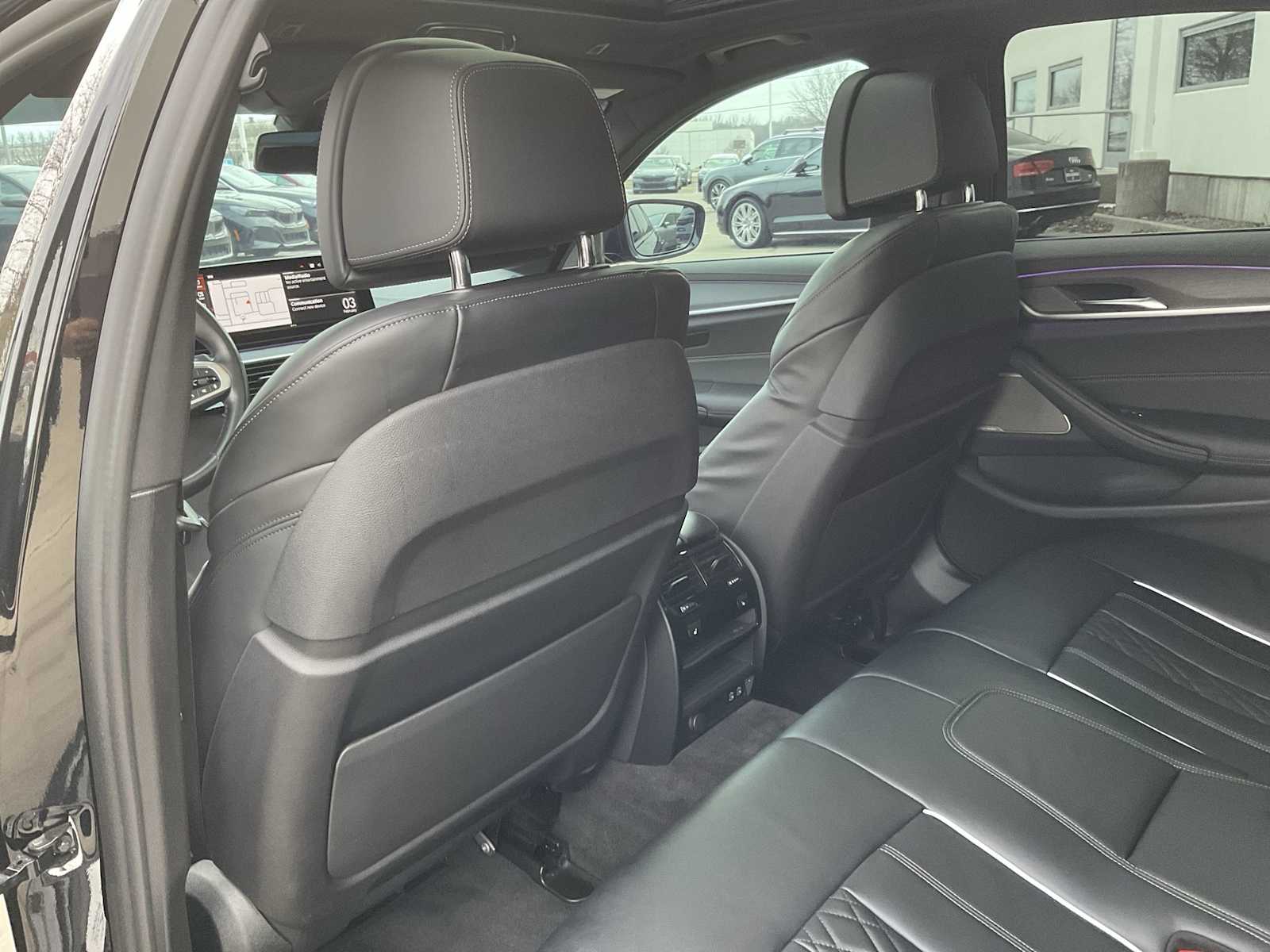 Thumbnail: 2022 BMW 5 Series - 18