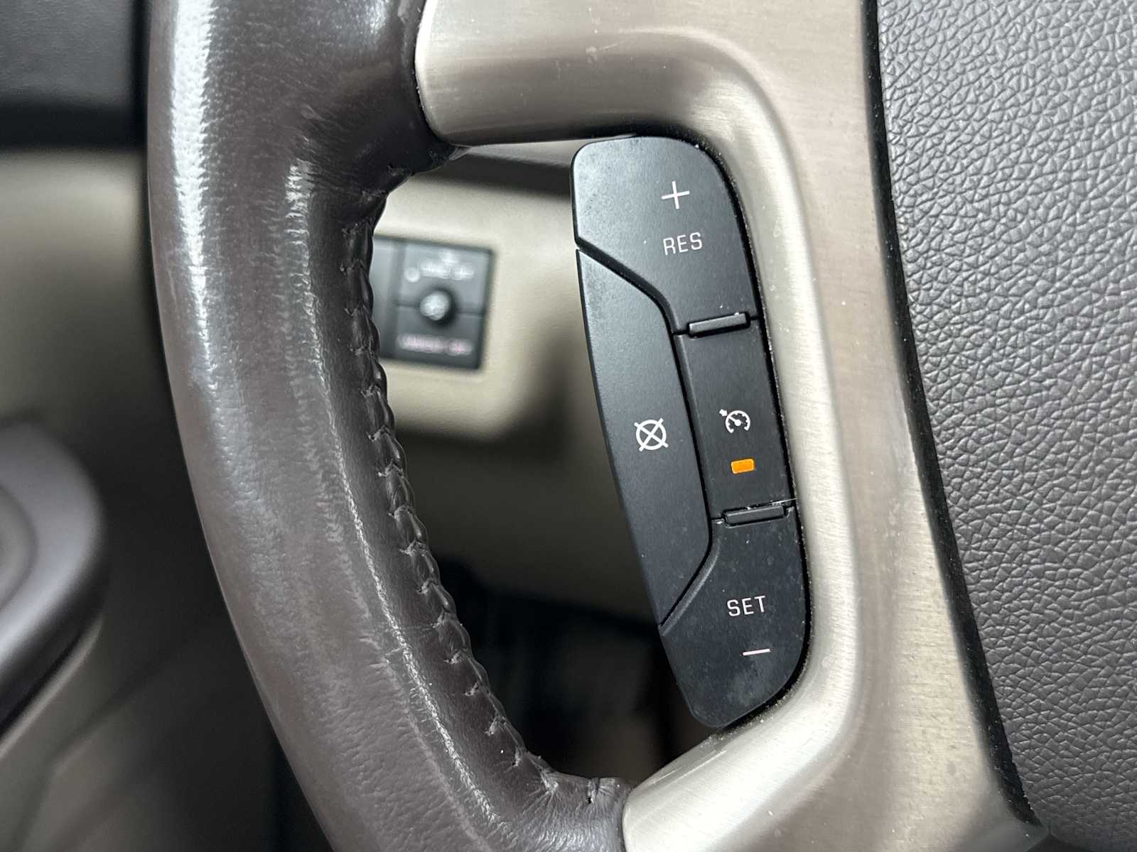 Thumbnail: 2013 GMC Acadia - 26