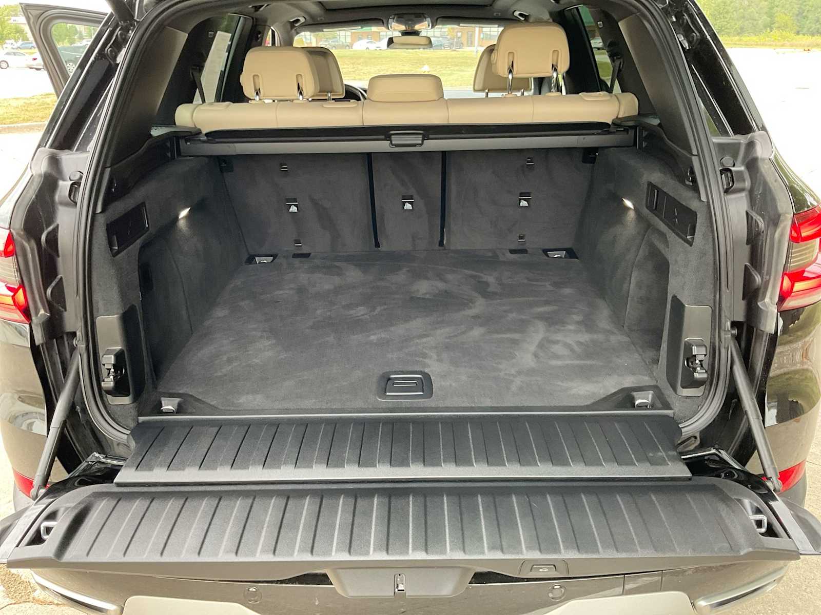 Thumbnail: 2022 BMW X5 - 35