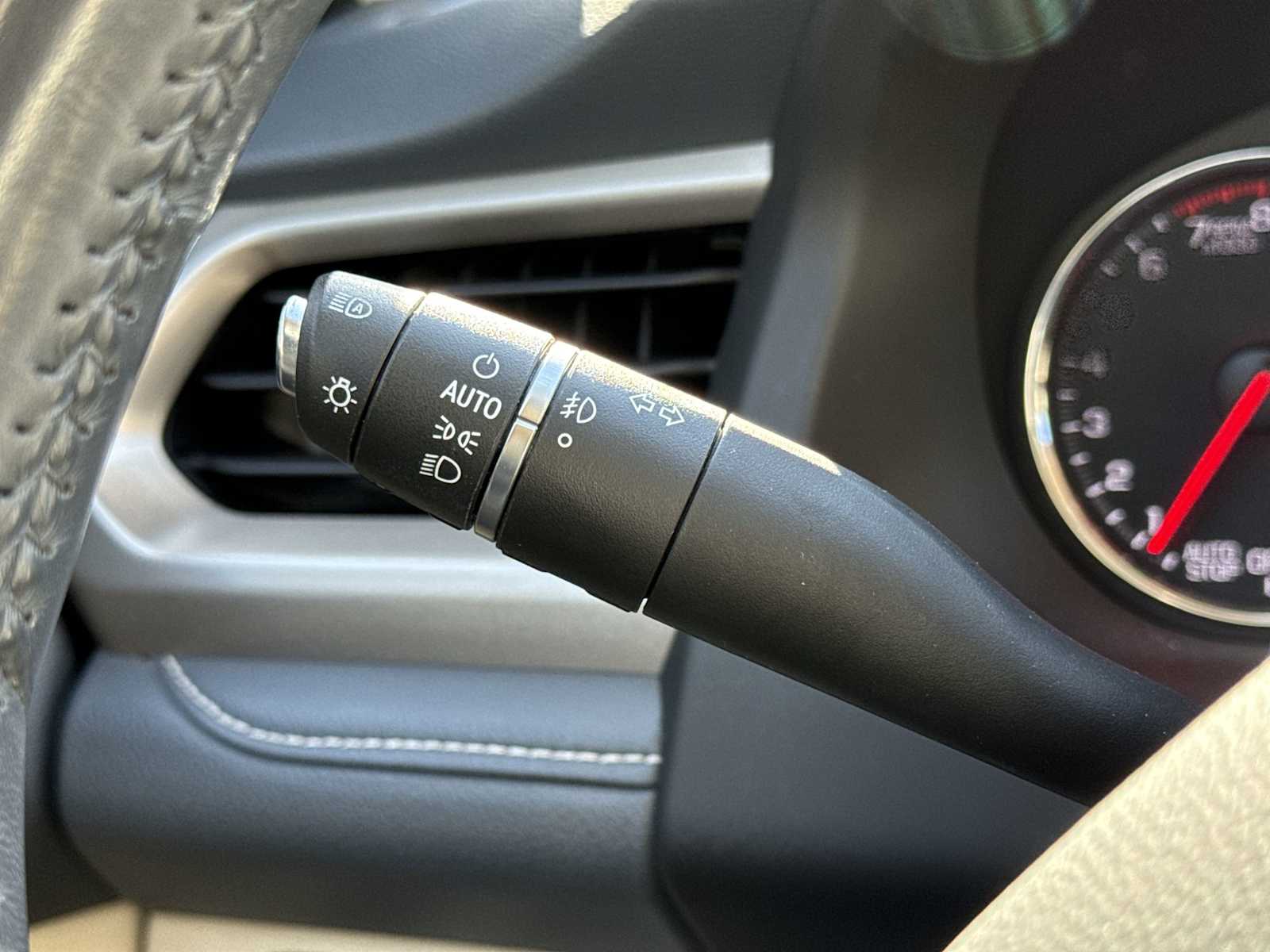 Thumbnail: 2021 GMC Acadia - 28