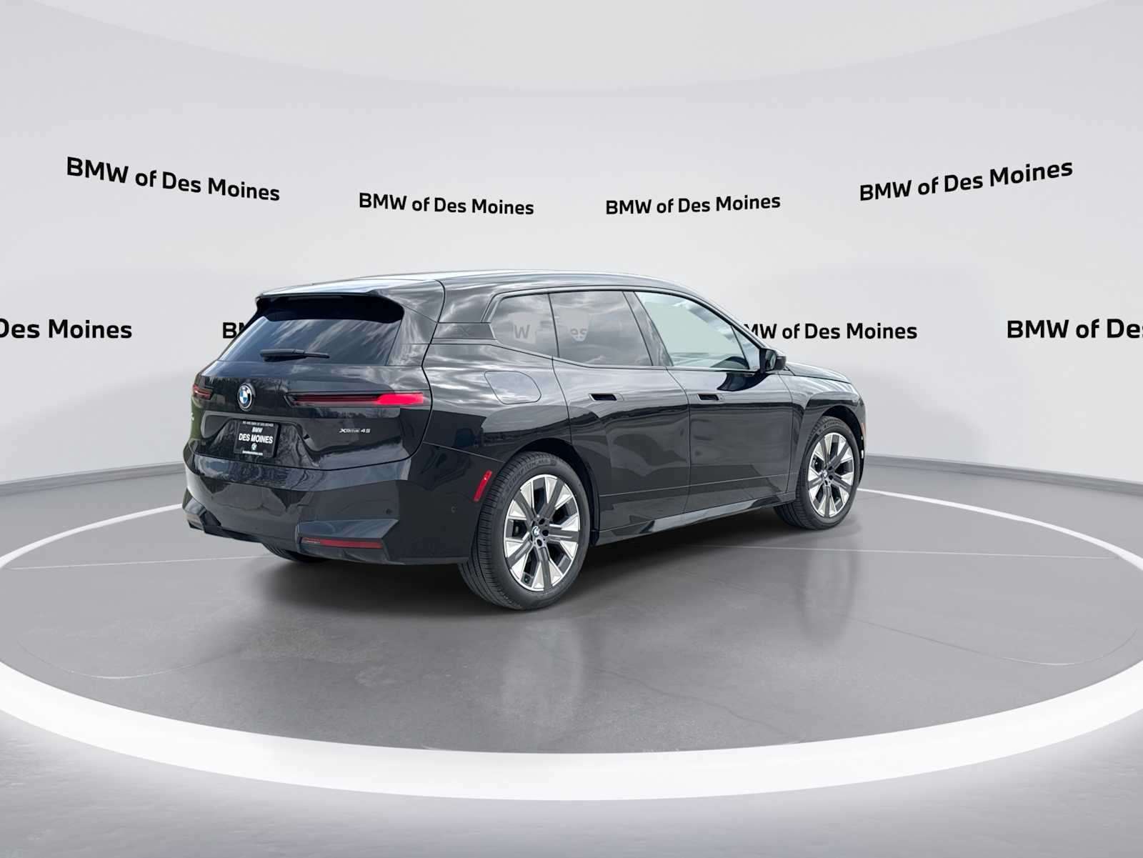 Thumbnail: 2026 BMW iX - 8