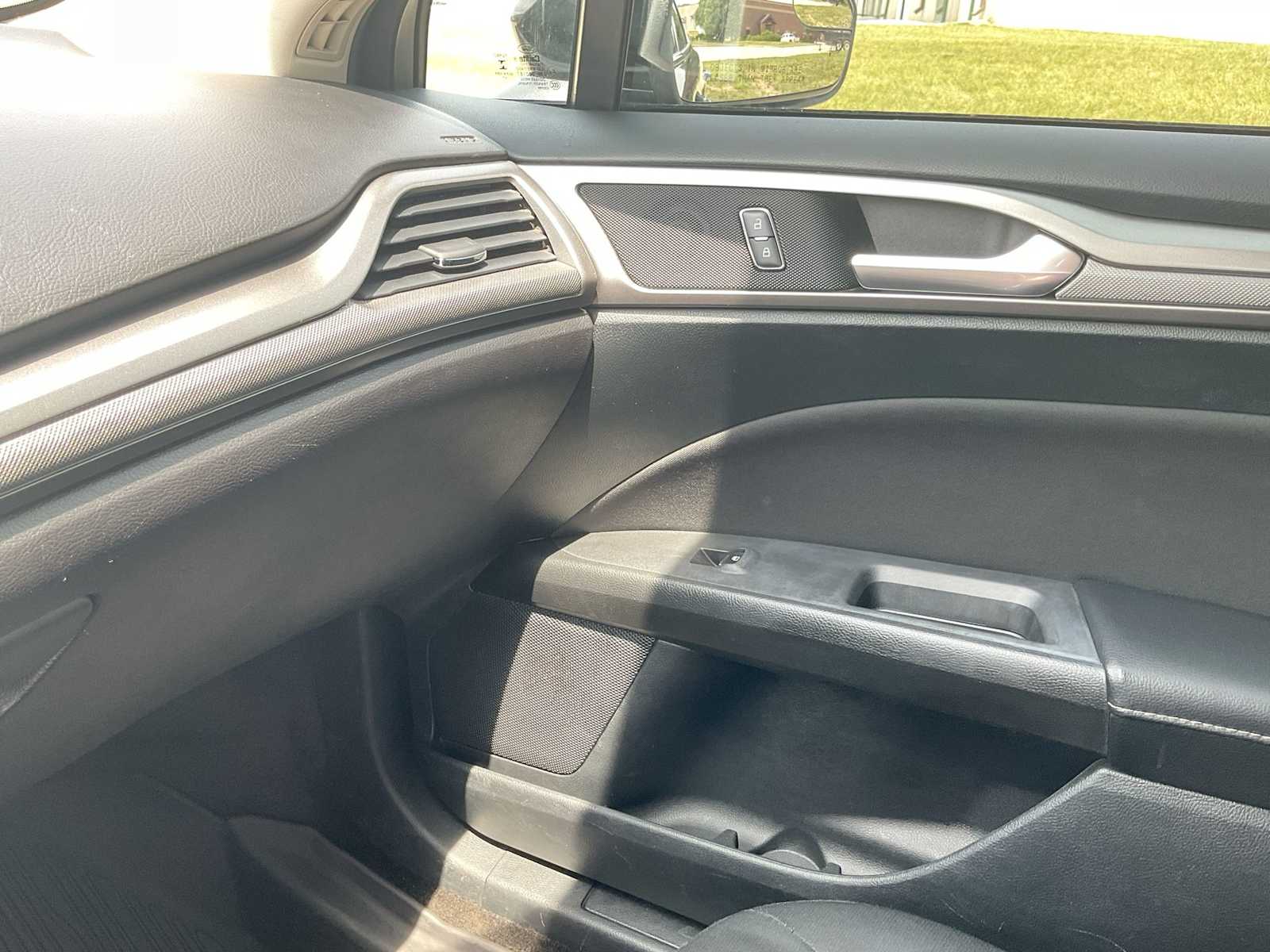 Thumbnail: 2018 Ford Fusion - 27