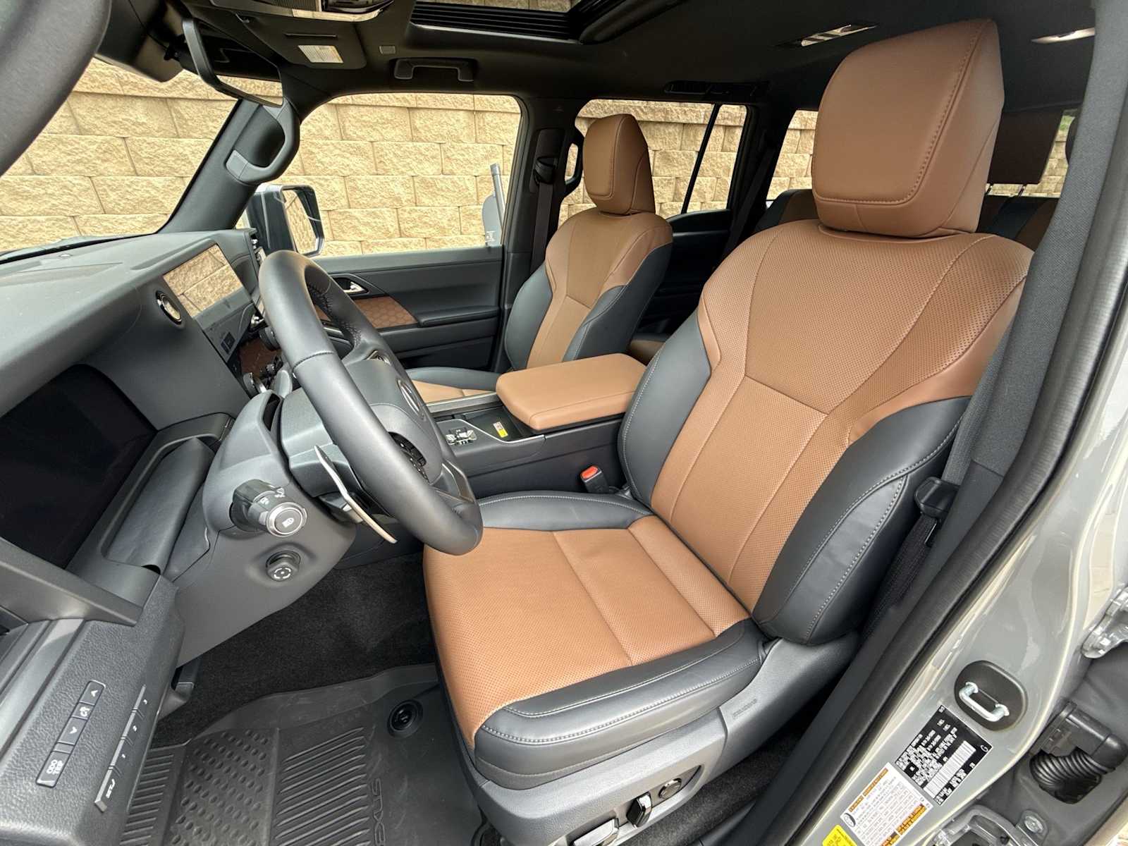 Thumbnail: 2025 Lexus GX - 17