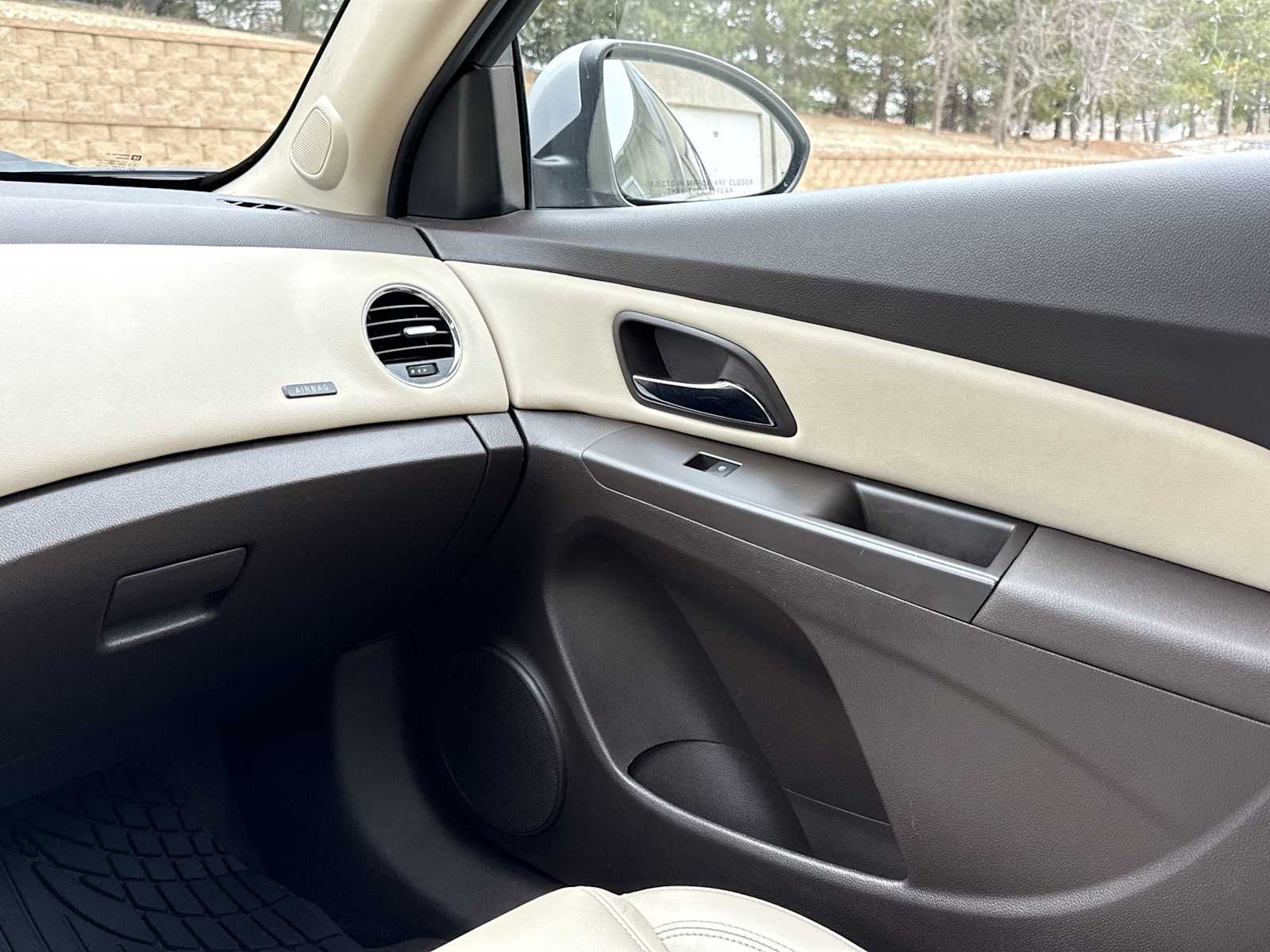 Thumbnail: 2014 Chevrolet Cruze - 40