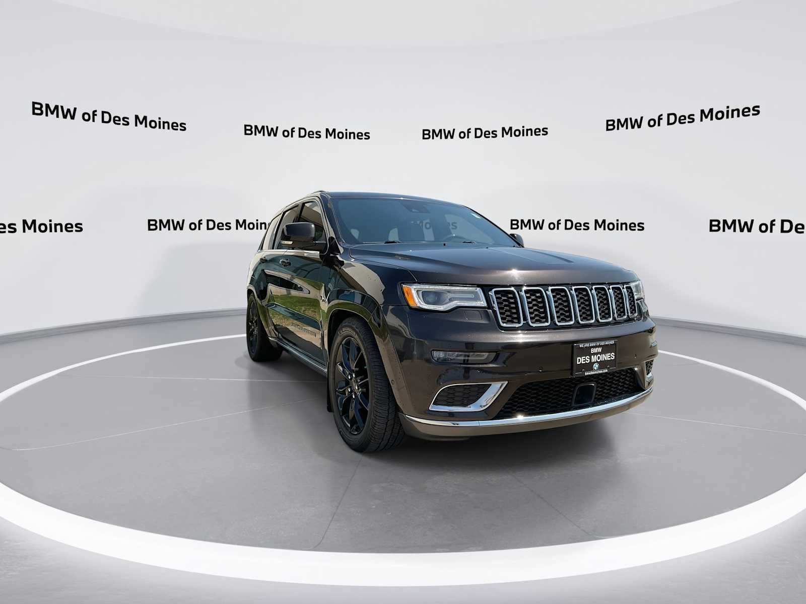 Thumbnail: 2017 Jeep Grand Cherokee - 2