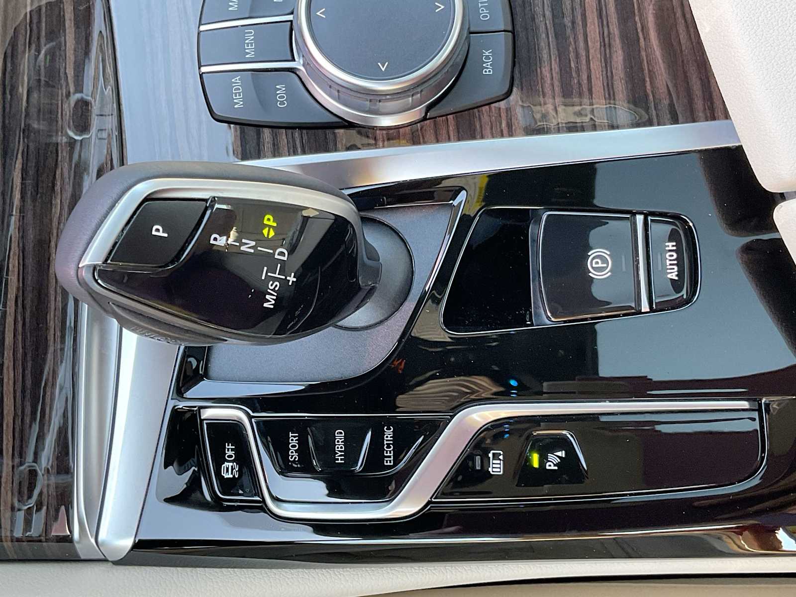 Thumbnail: 2023 BMW 5 Series - 33