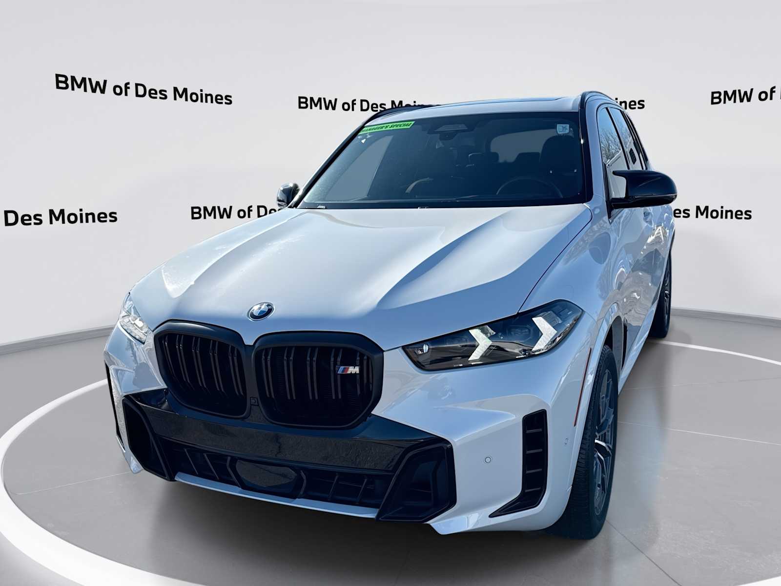 2025 BMW X5 M60i's photo