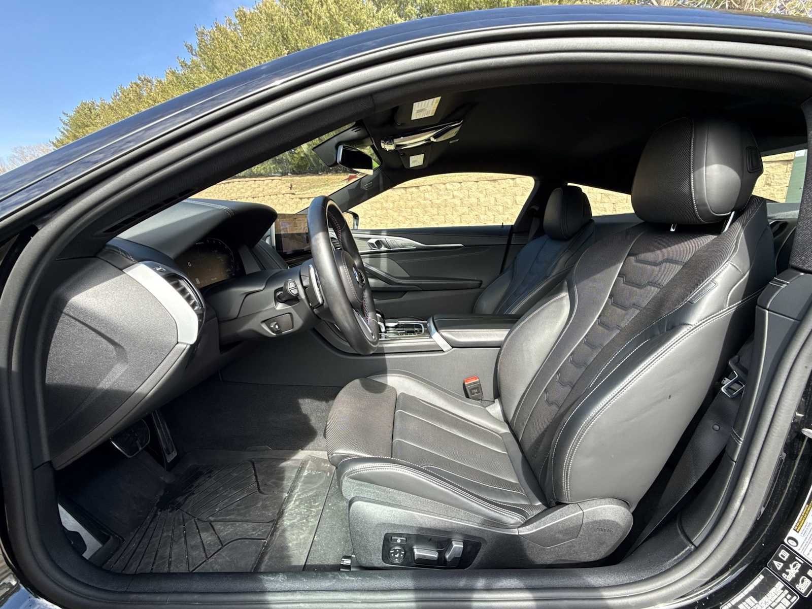 Thumbnail: 2025 BMW 8 Series - 10