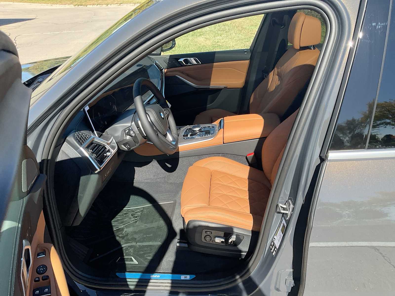 Thumbnail: 2026 BMW X5 - 10