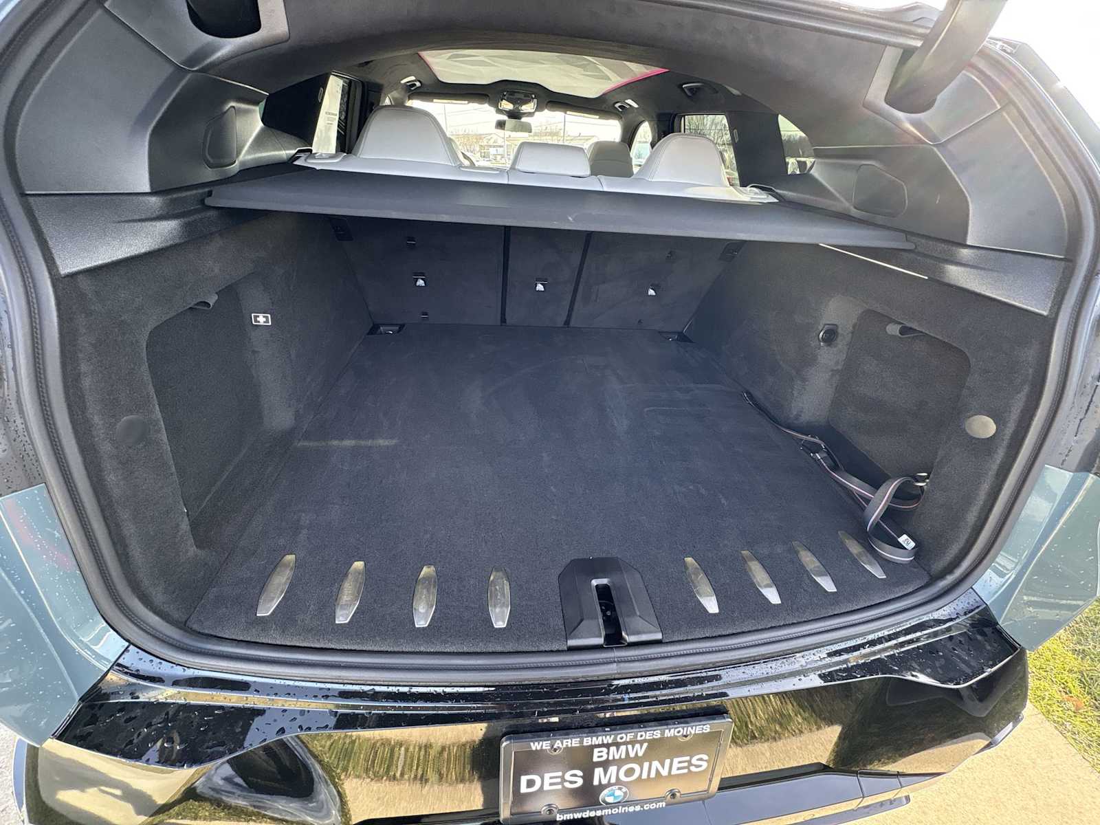 Thumbnail: 2026 BMW XM - 42