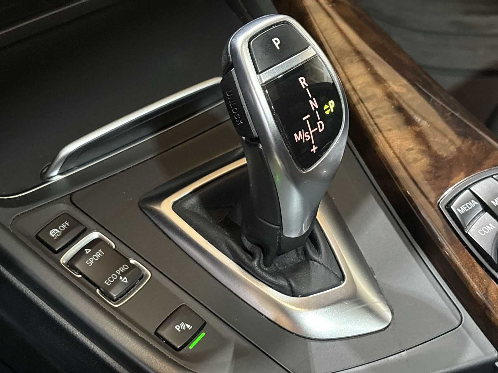 Thumbnail: 2017 BMW 3 Series - 30