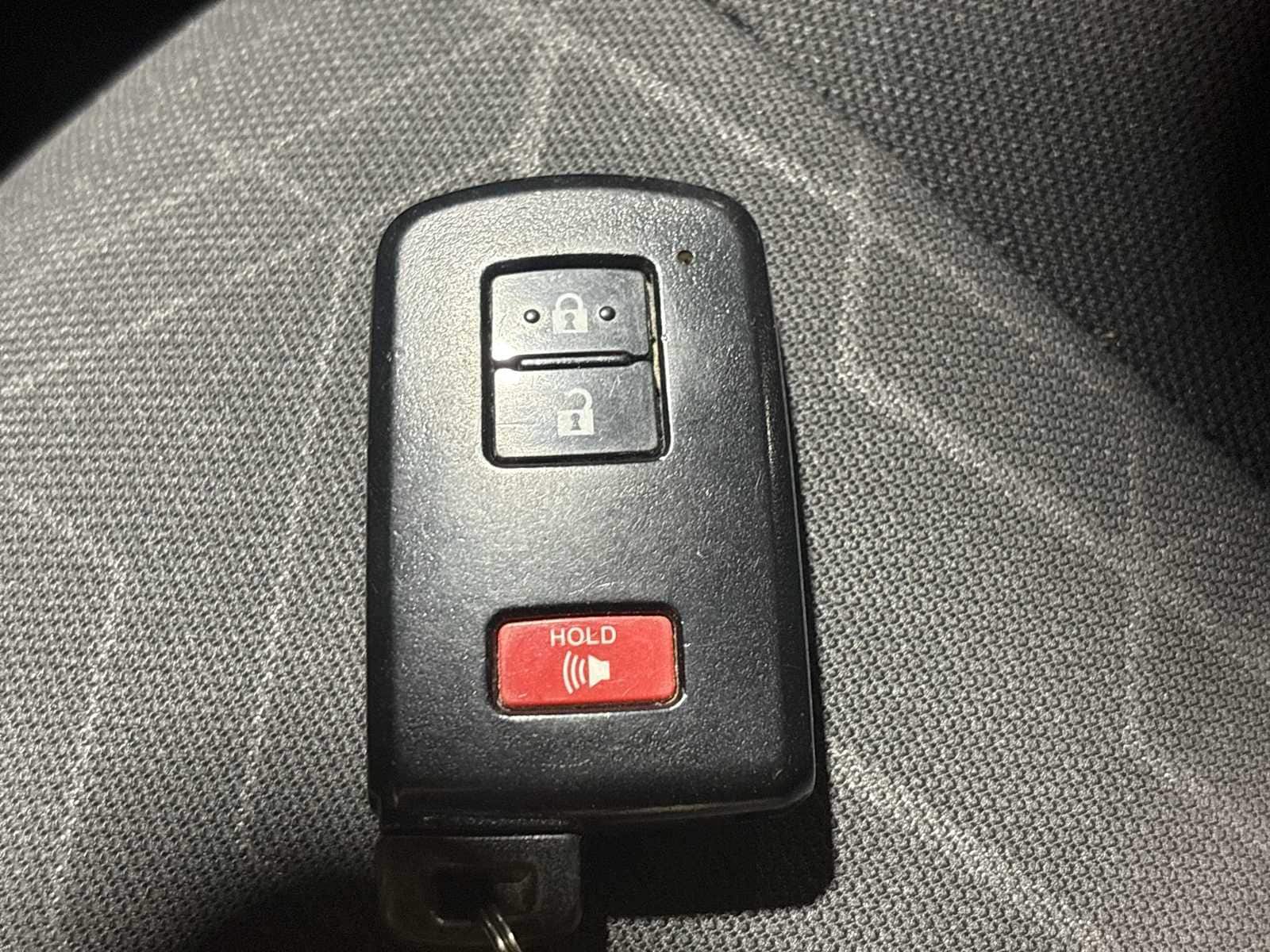 Thumbnail: 2018 Toyota Tacoma - 33