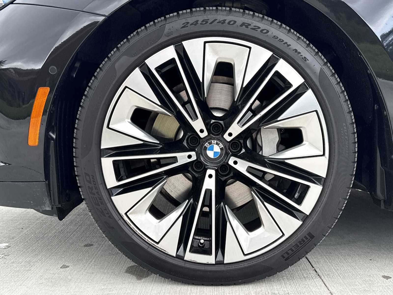 Thumbnail: 2024 BMW 5 Series - 14