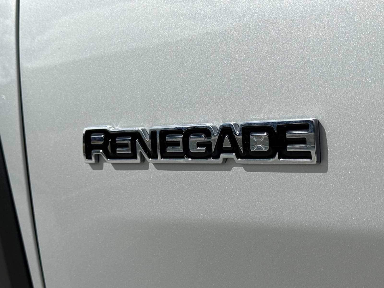 Thumbnail: 2019 Jeep Renegade - 13