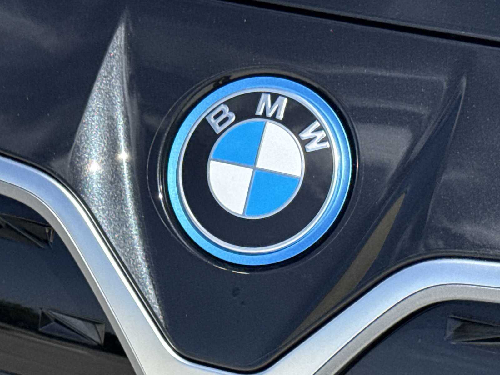 Thumbnail: 2023 BMW i4 - 12