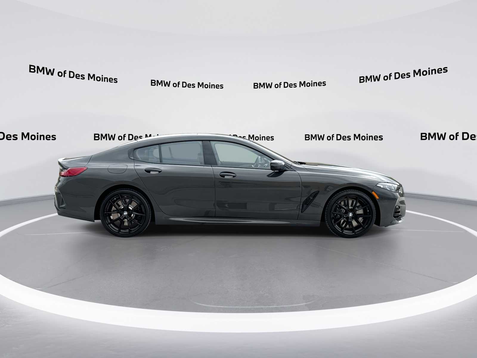 2026 BMW 8 Series 840i - Photo 9