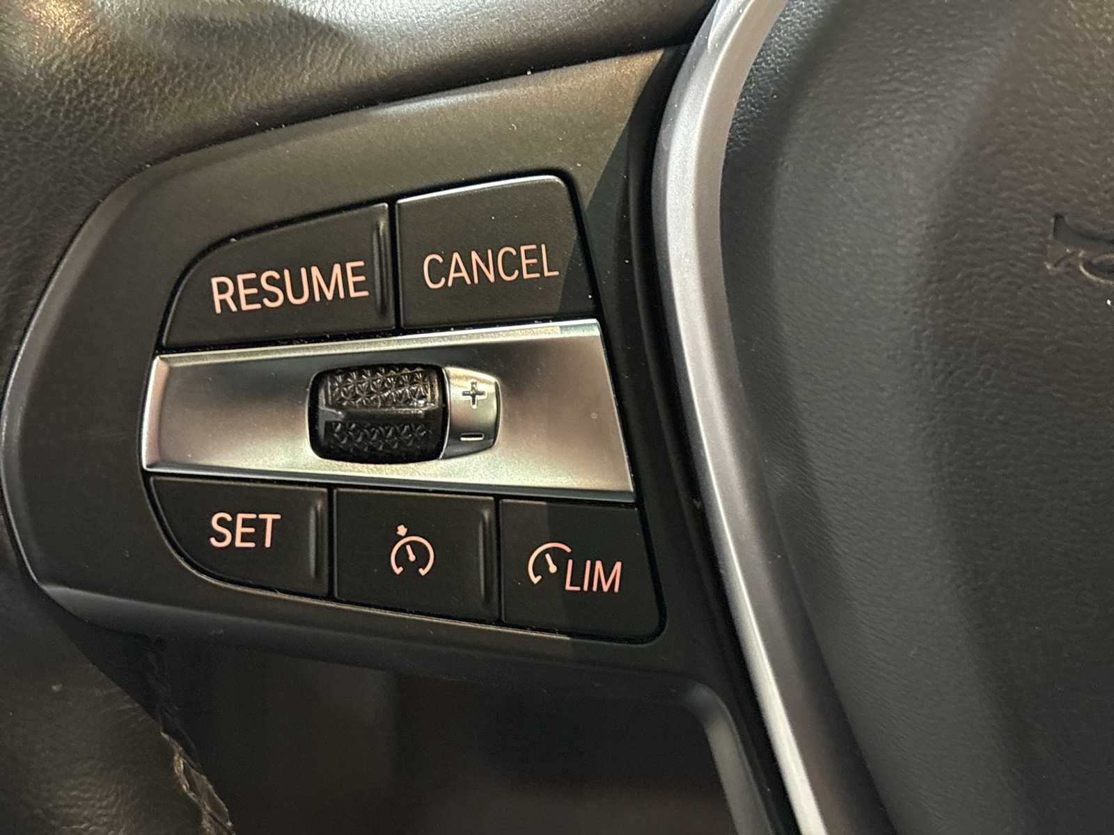 Thumbnail: 2023 BMW 3 Series - 23