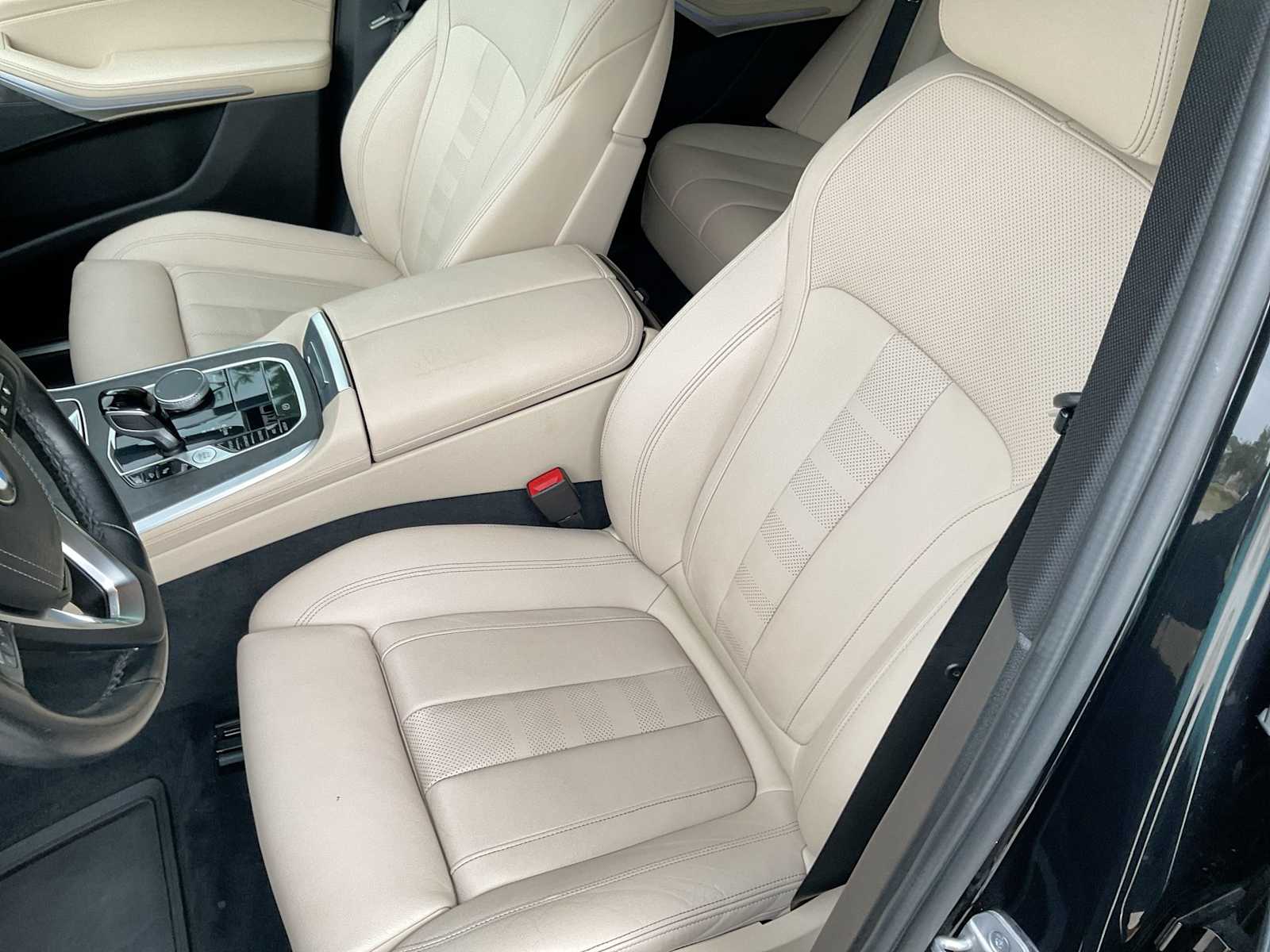 Thumbnail: 2022 BMW X5 - 17