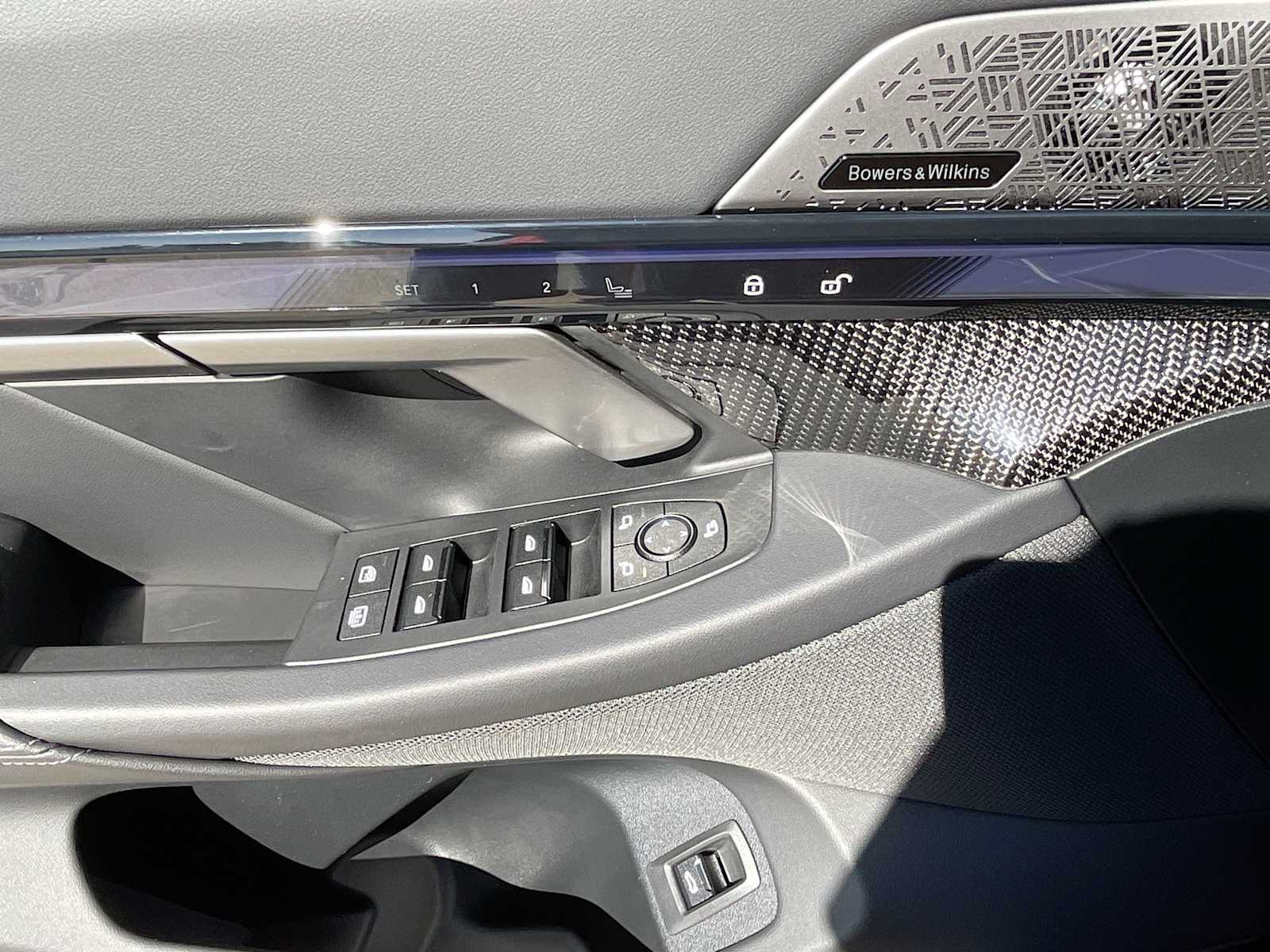 Thumbnail: 2025 BMW M5 - 18