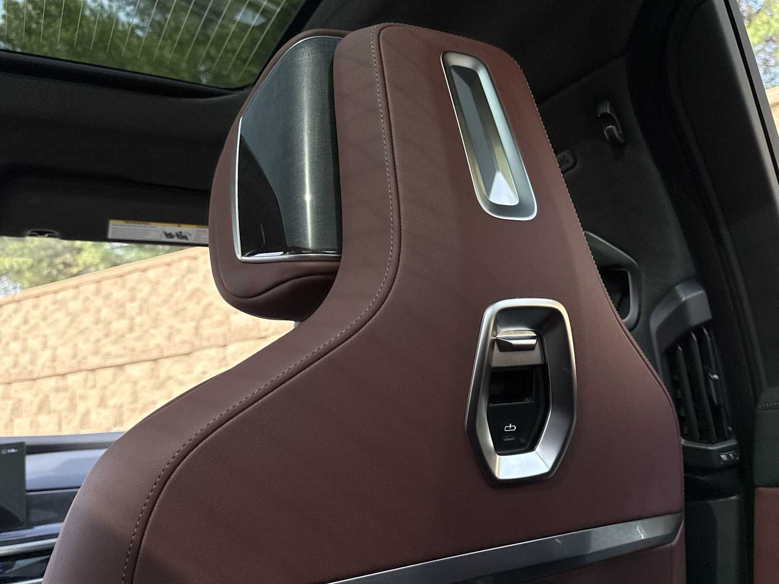 Thumbnail: 2026 BMW 7 Series - 40