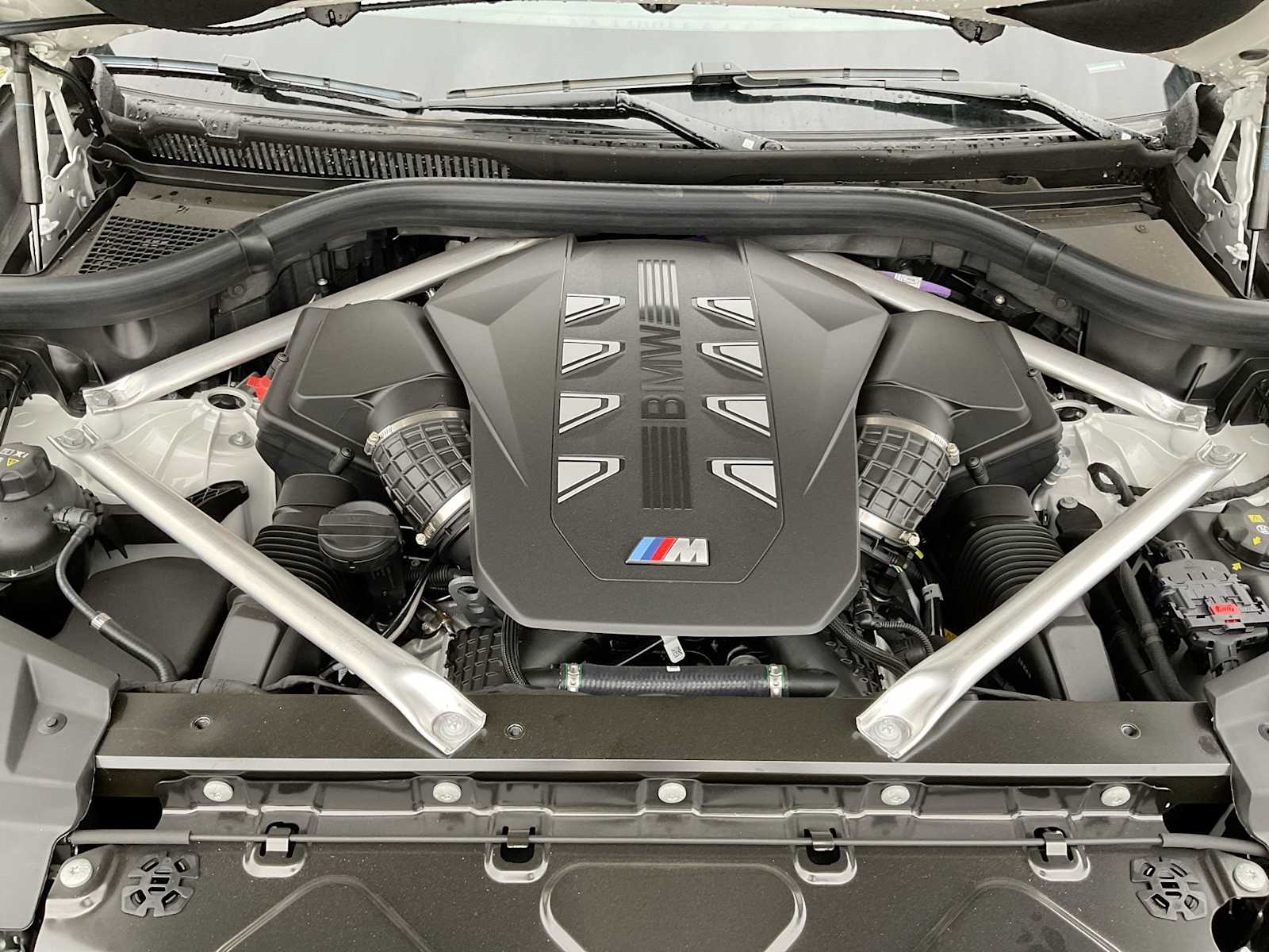 2025 BMW X5 M60i 15