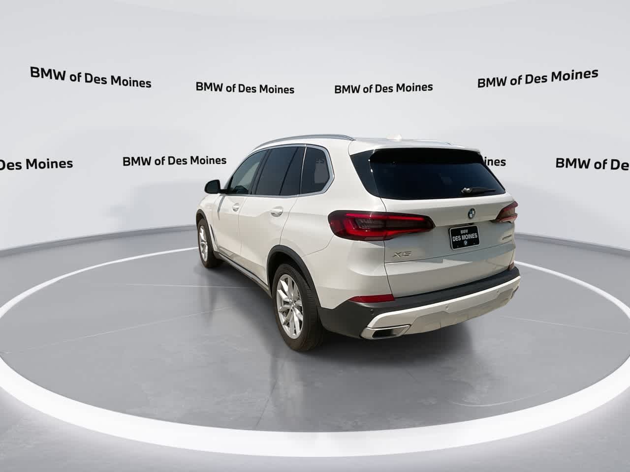 Thumbnail: 2023 BMW X5 - 6