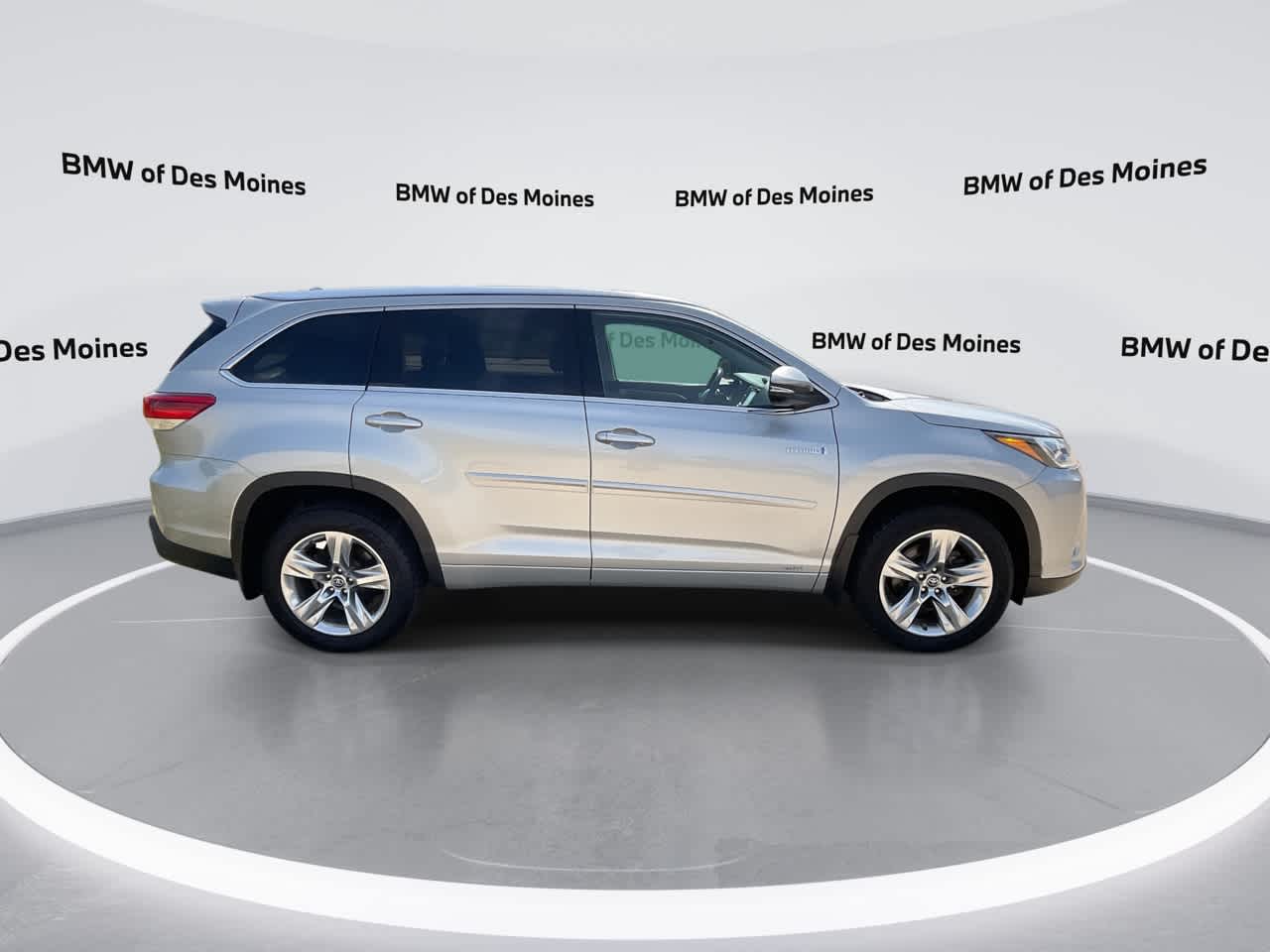 Thumbnail: 2019 Toyota Highlander - 9