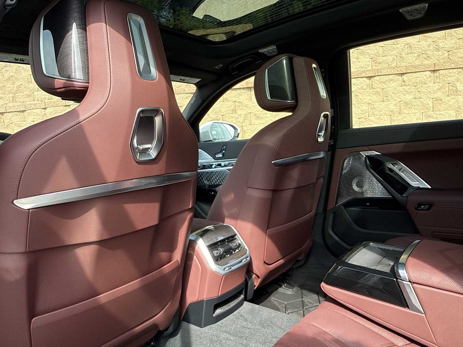 Thumbnail: 2026 BMW 7 Series - 19