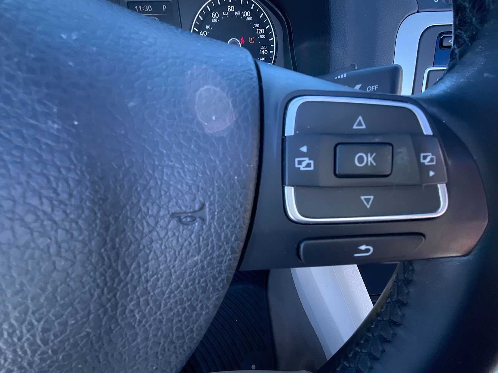 Thumbnail: 2014 Volkswagen Eos - 28