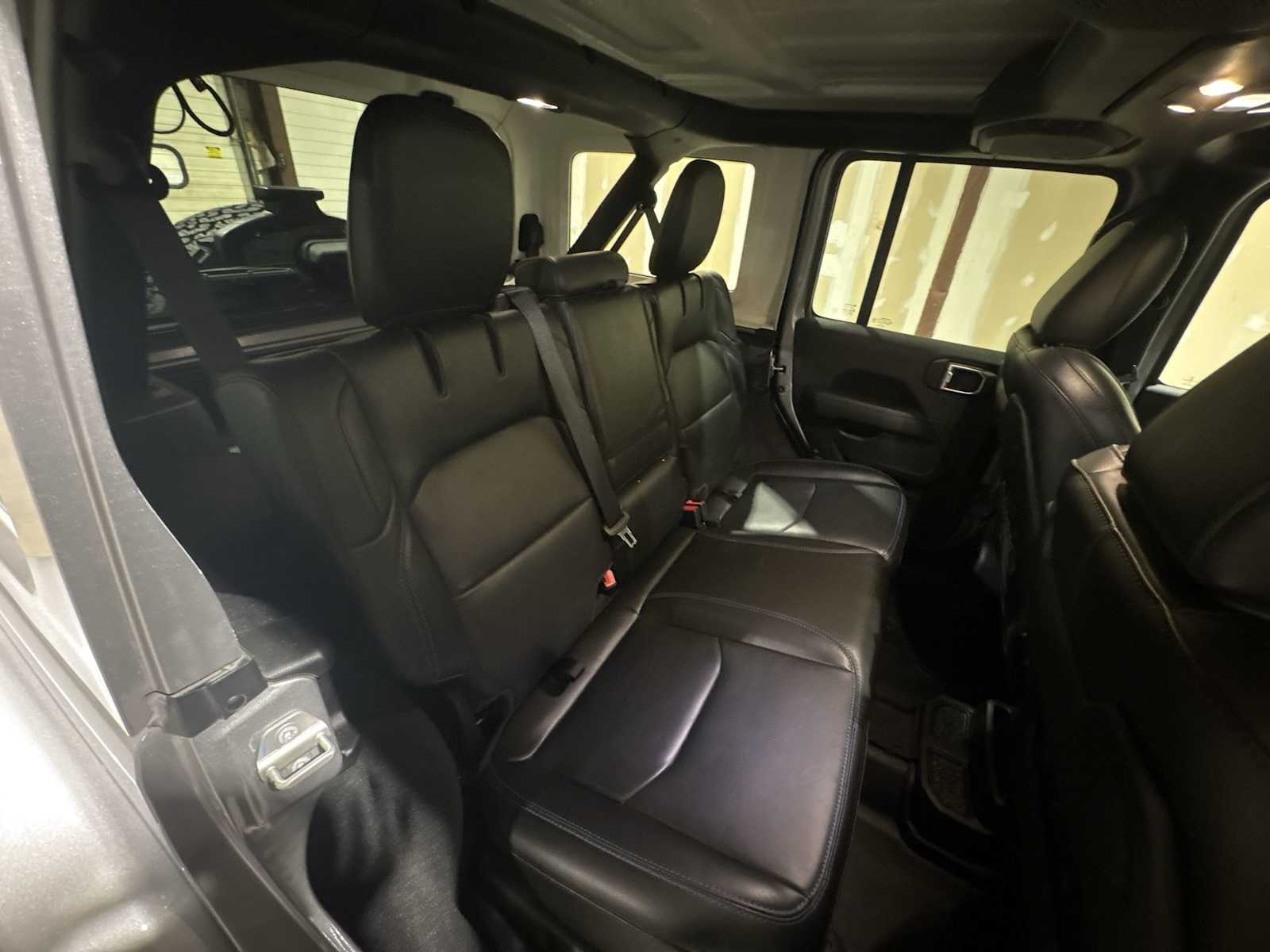 Thumbnail: 2021 Jeep Wrangler - 19