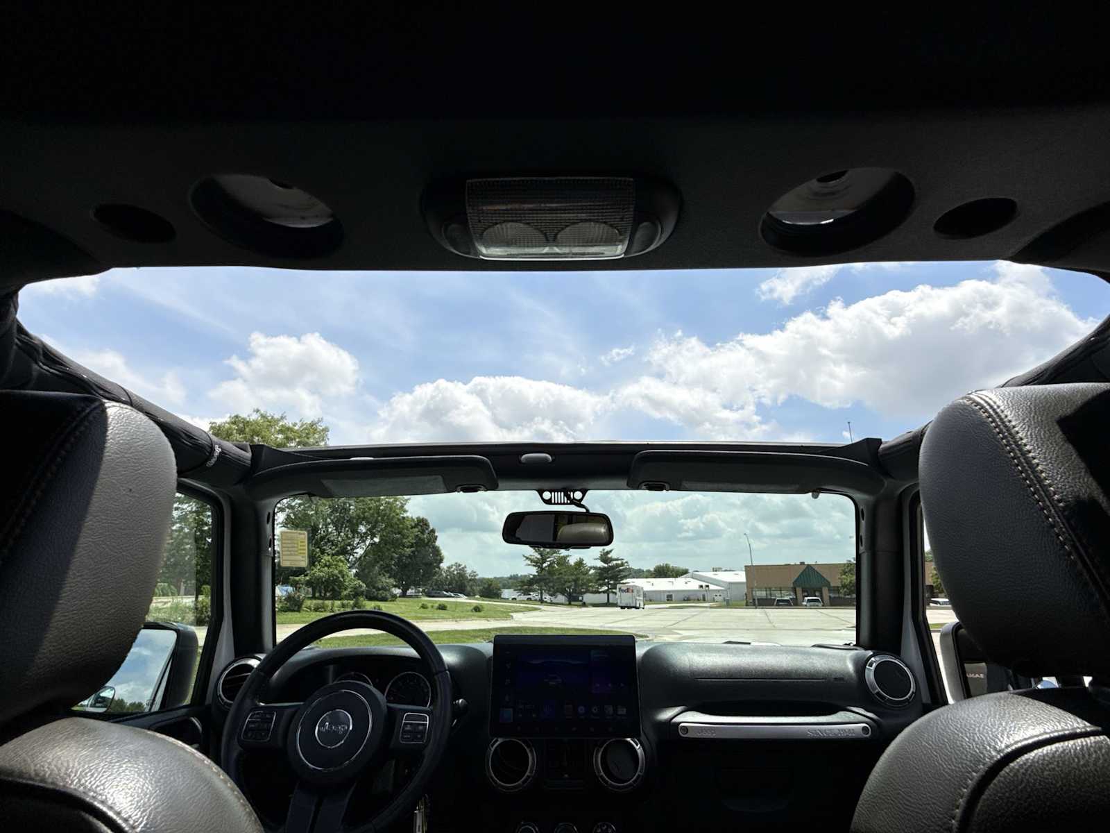 Thumbnail: 2016 Jeep Wrangler - 24