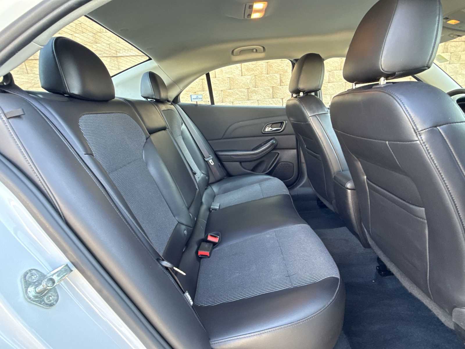 Thumbnail: 2015 Chevrolet Malibu - 21