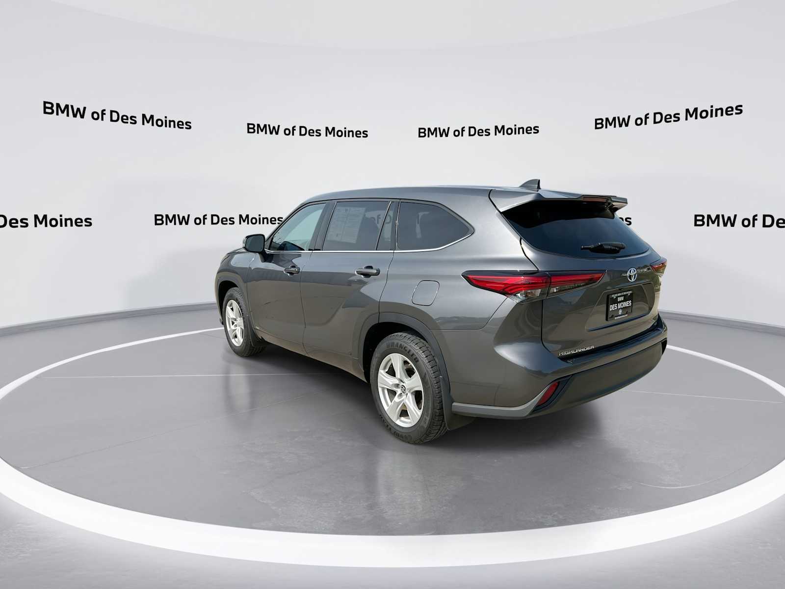 Thumbnail: 2022 Toyota Highlander - 6