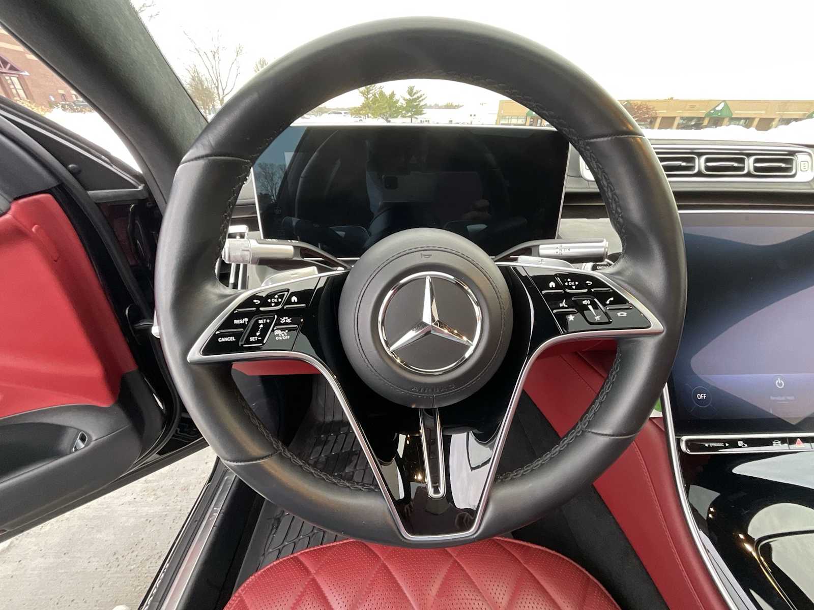 Thumbnail: 2023 Mercedes-Benz S-Class - 21