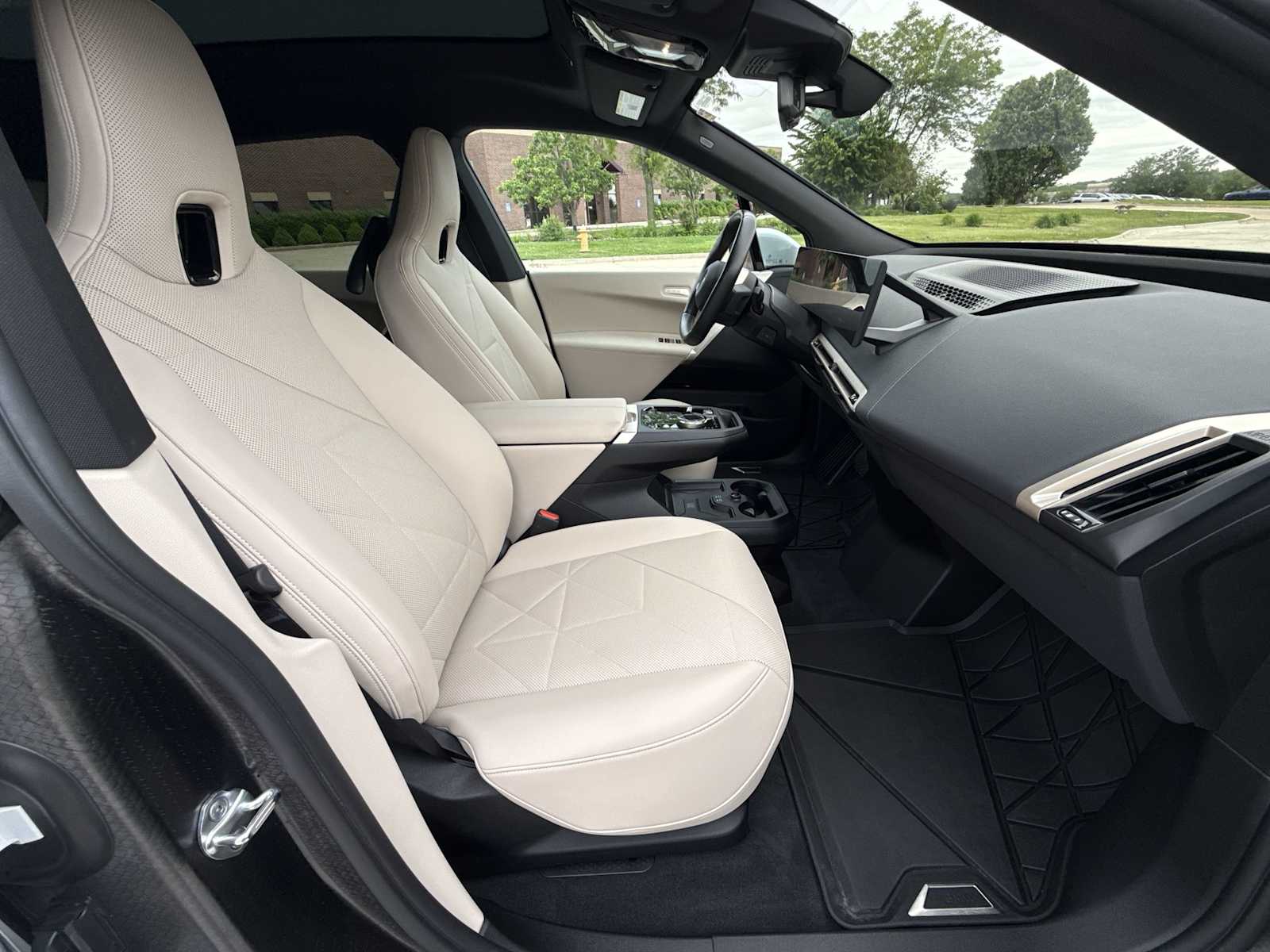 2024 BMW iX Base - Photo 23