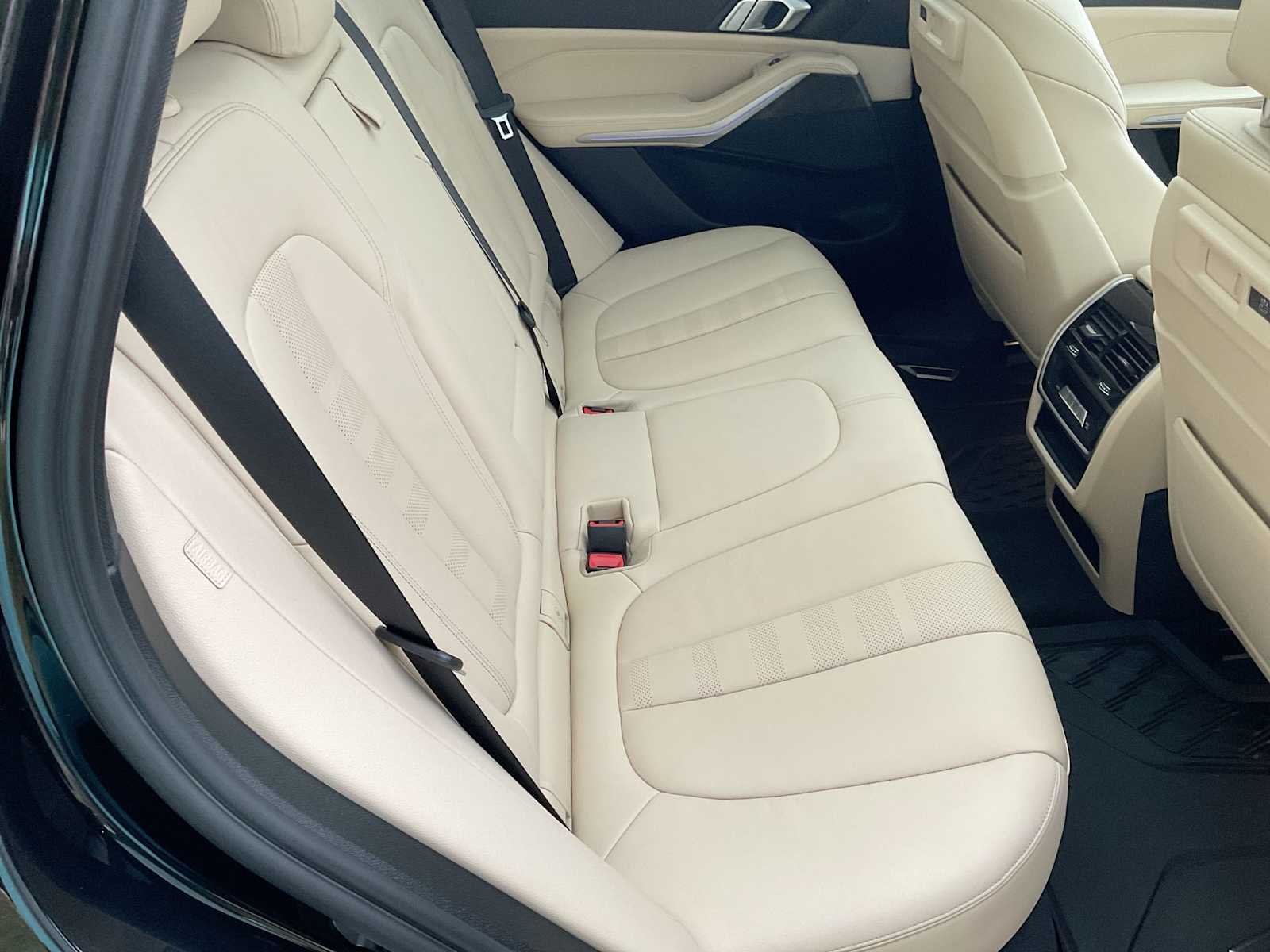 Thumbnail: 2022 BMW X5 - 22