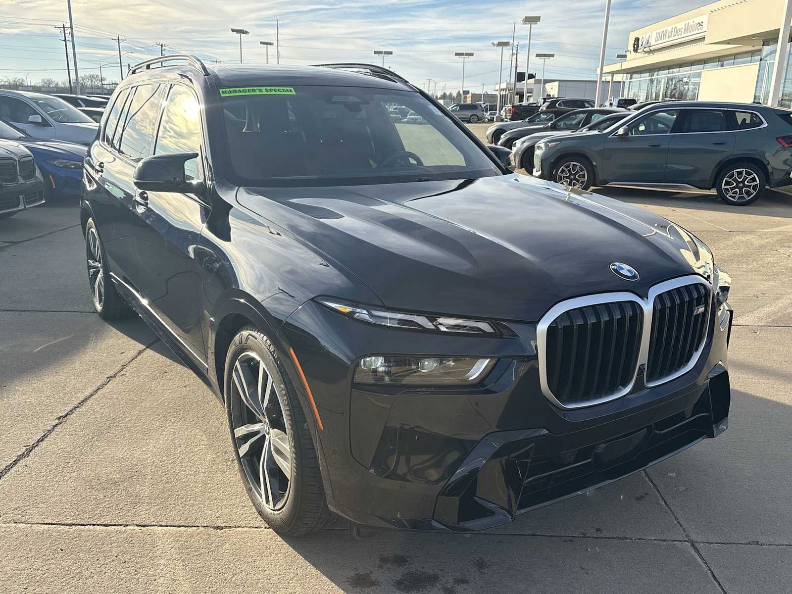 Thumbnail: 2025 BMW X7 - 16