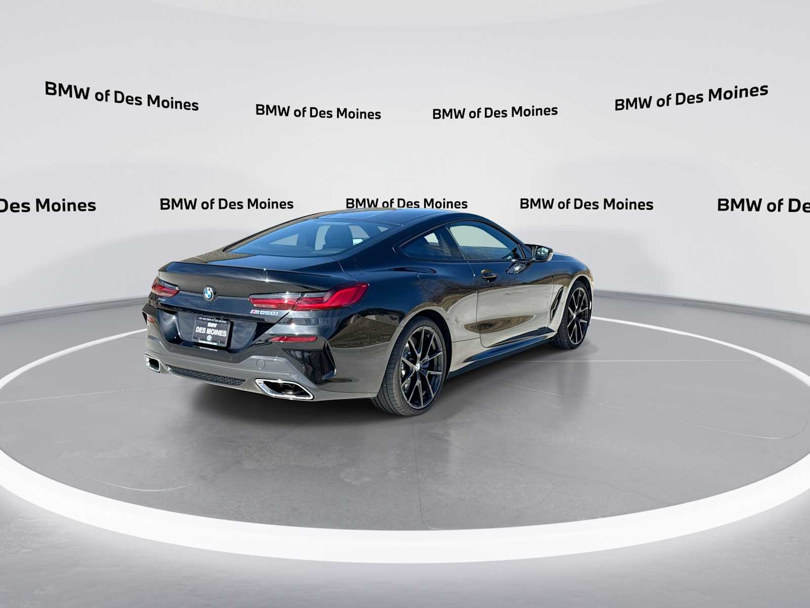 Thumbnail: 2025 BMW 8 Series - 8