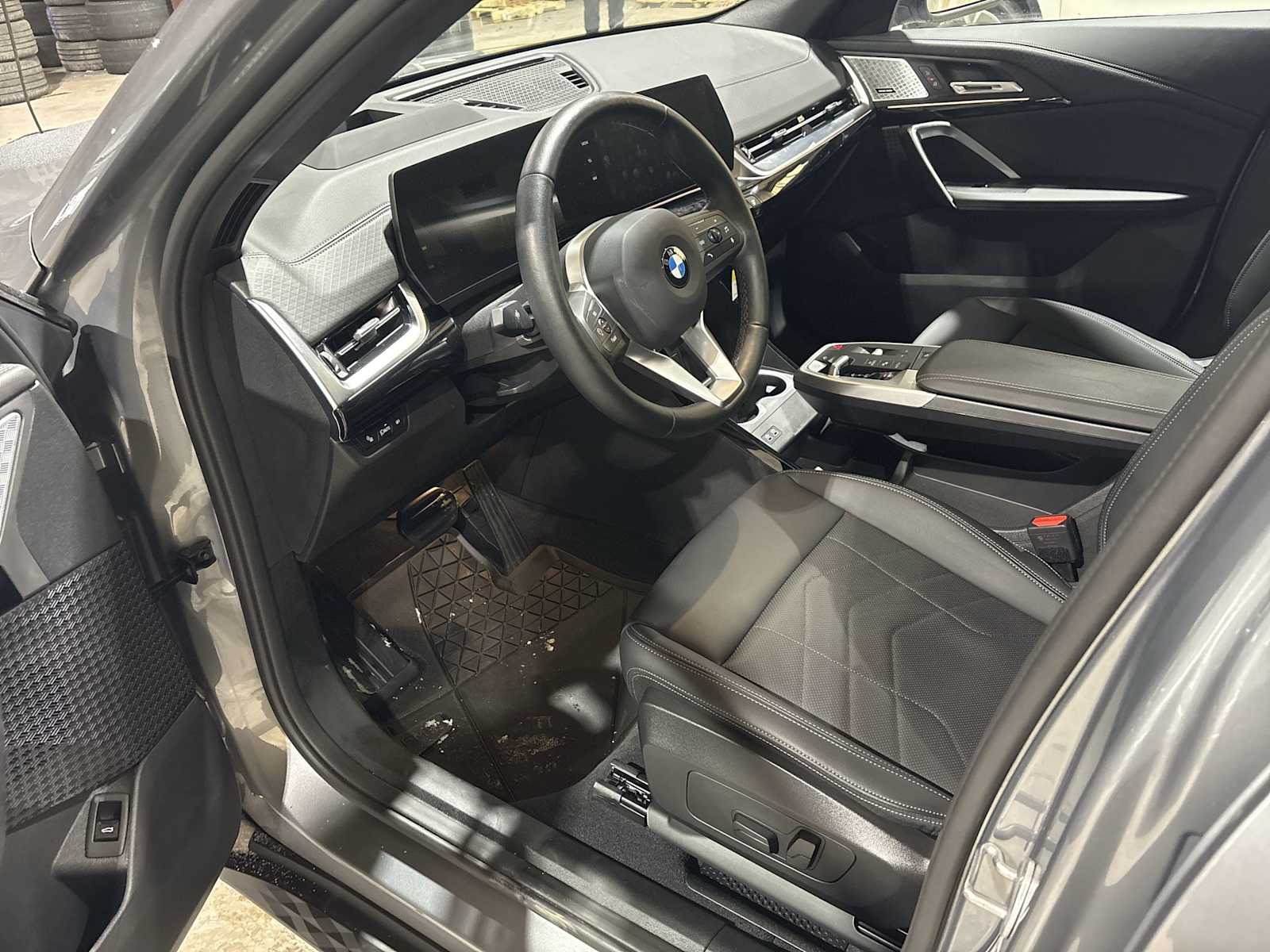 Thumbnail: 2025 BMW X2 - 10