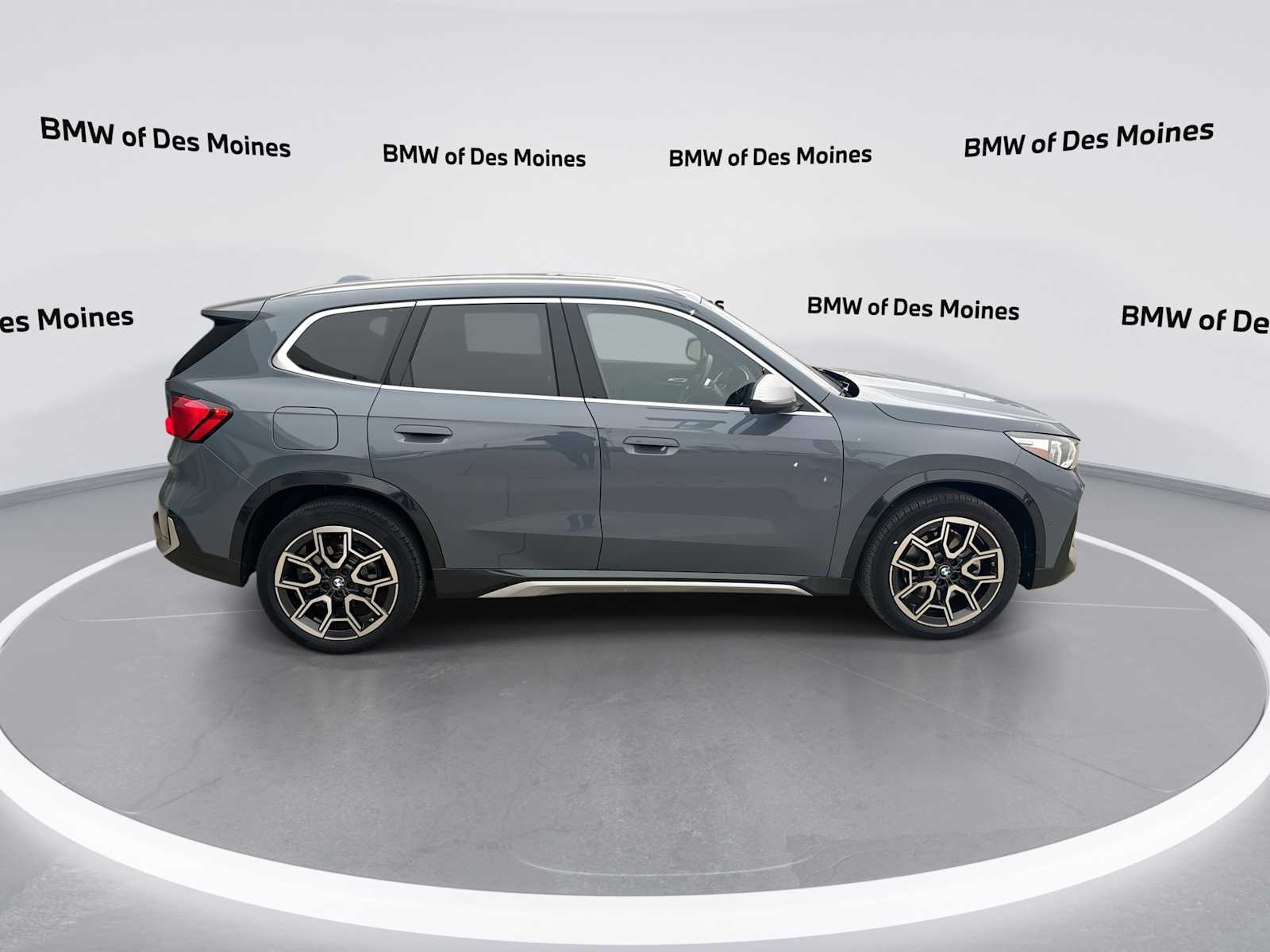 Thumbnail: 2023 BMW X1 - 9