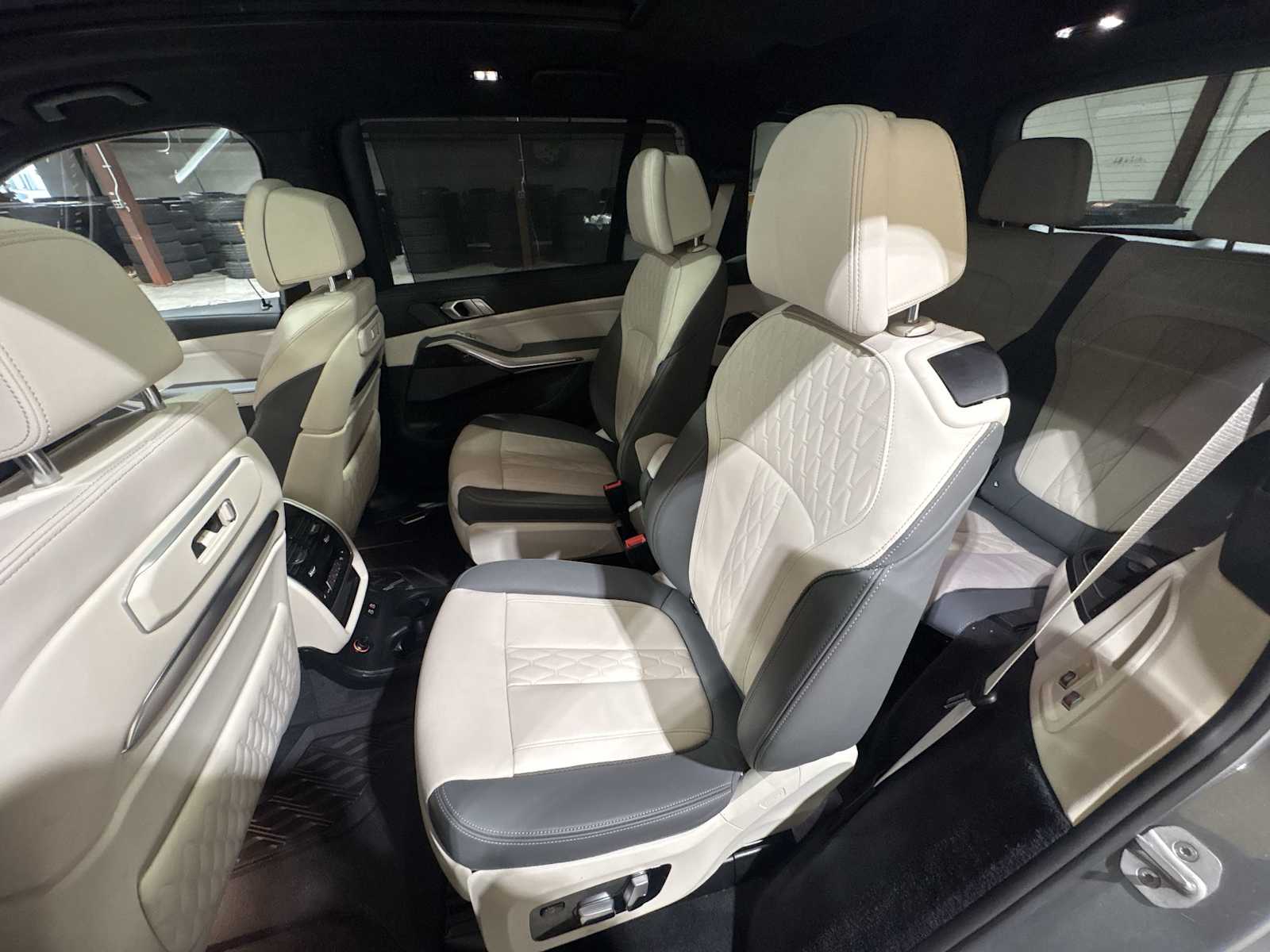 Thumbnail: 2024 BMW X7 - 20