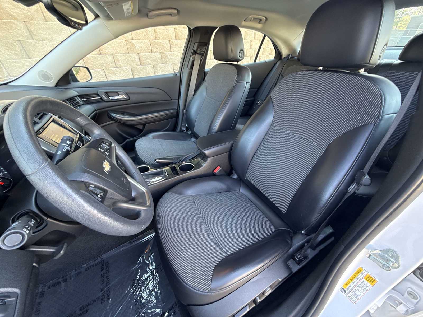 Thumbnail: 2015 Chevrolet Malibu - 17