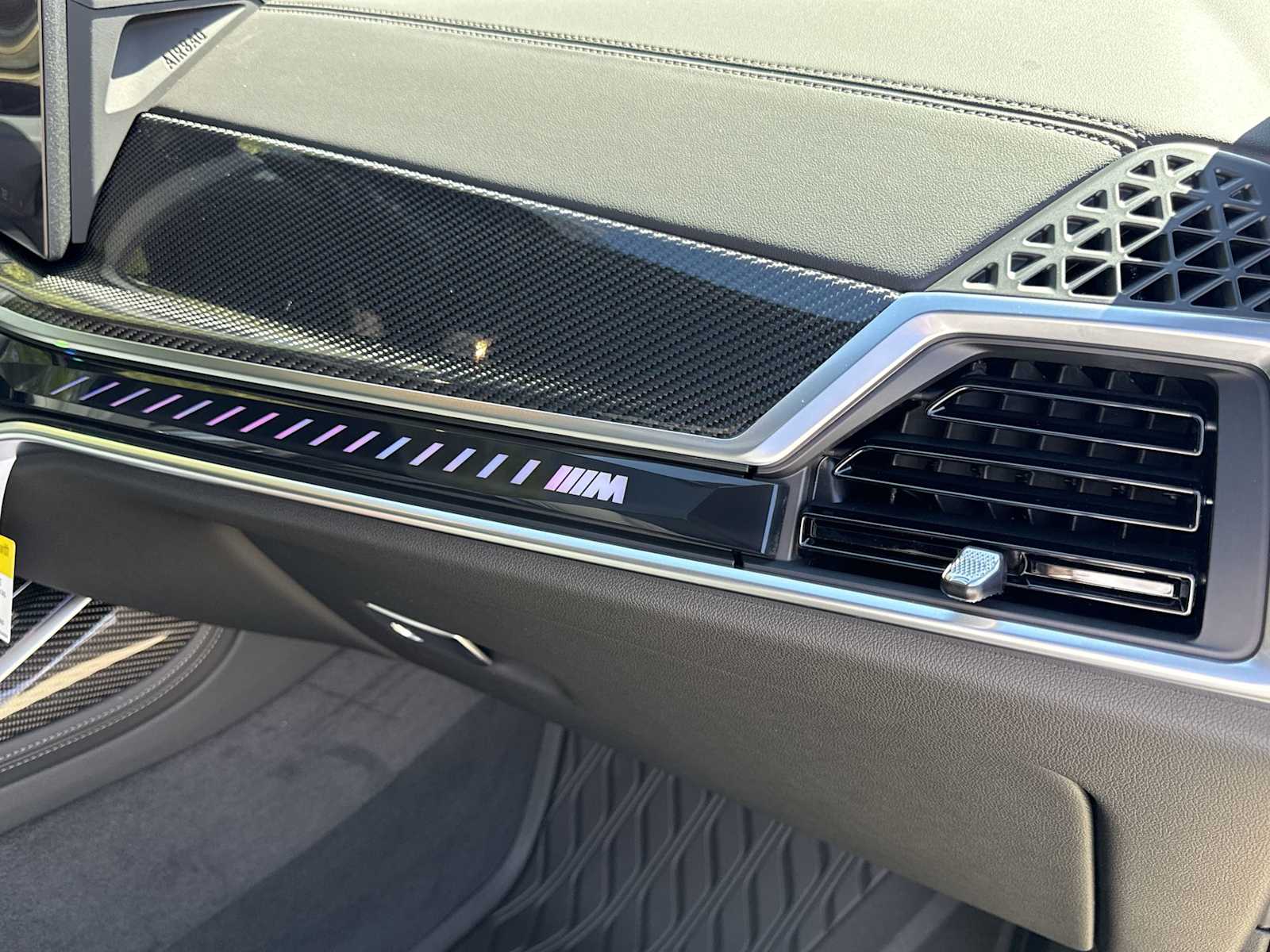 Thumbnail: 2026 BMW X7 - 43