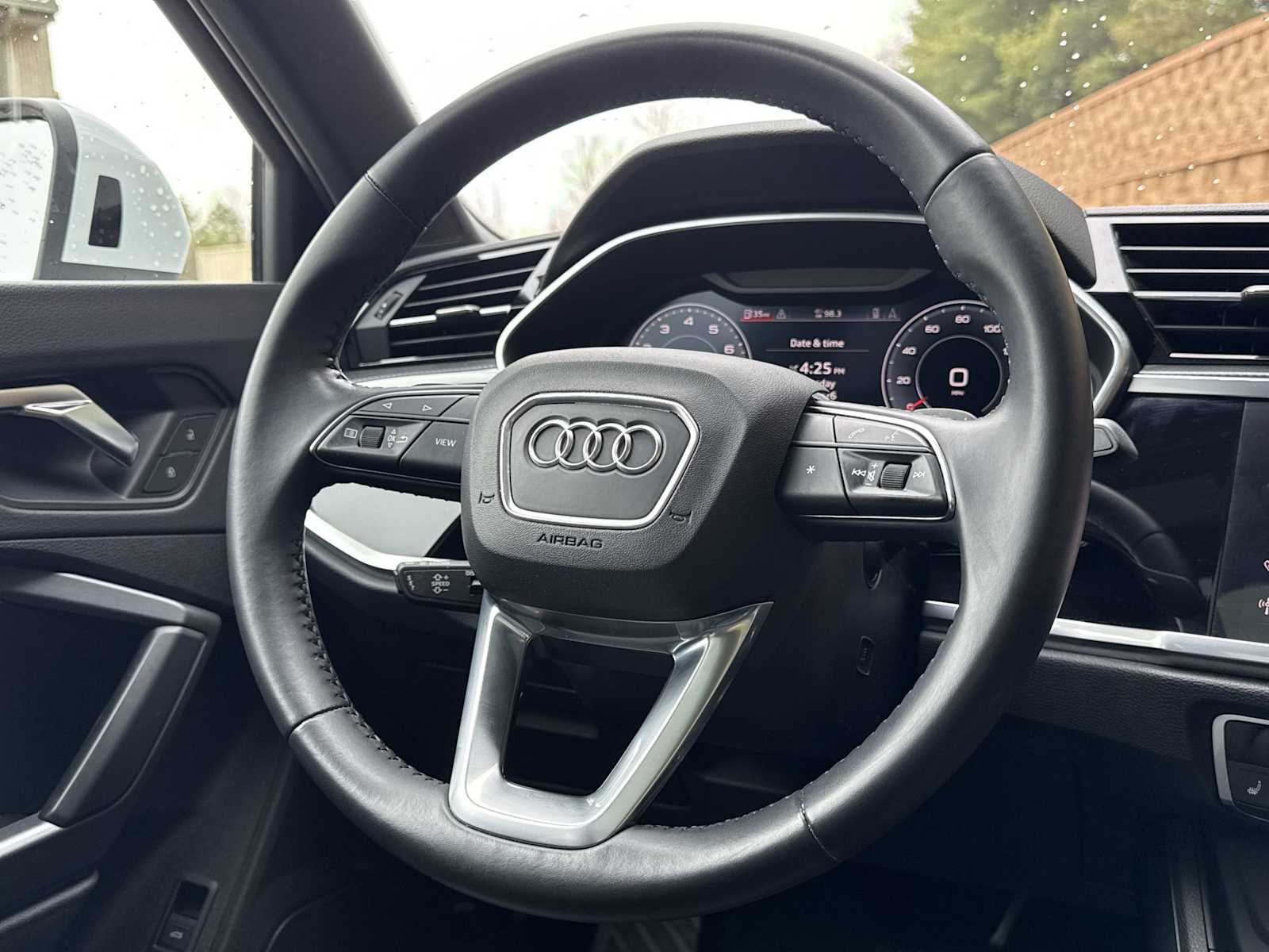 Thumbnail: 2020 Audi Q3 - 25